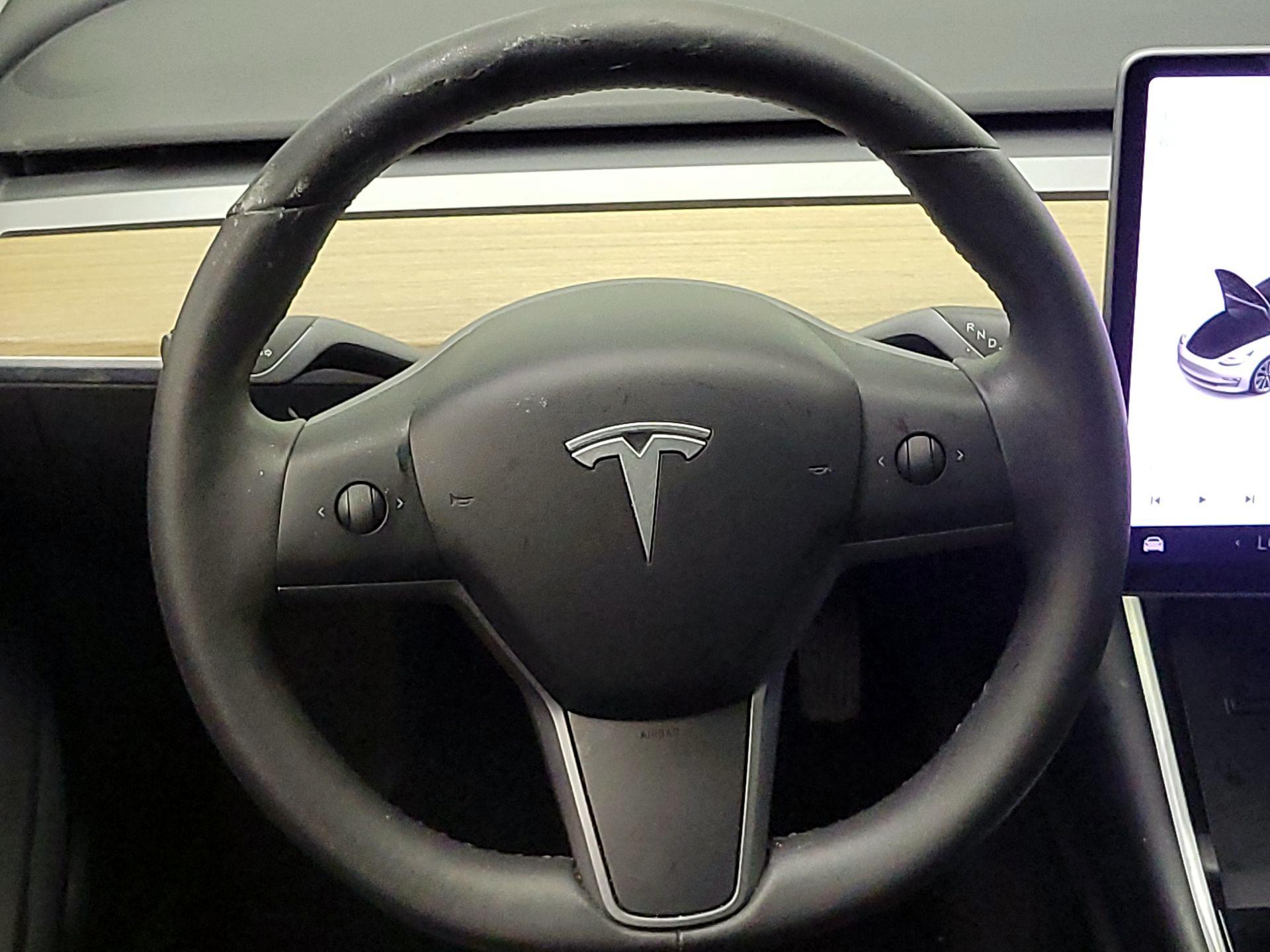 Thumbnail: 2020 Tesla Model 3 - 10