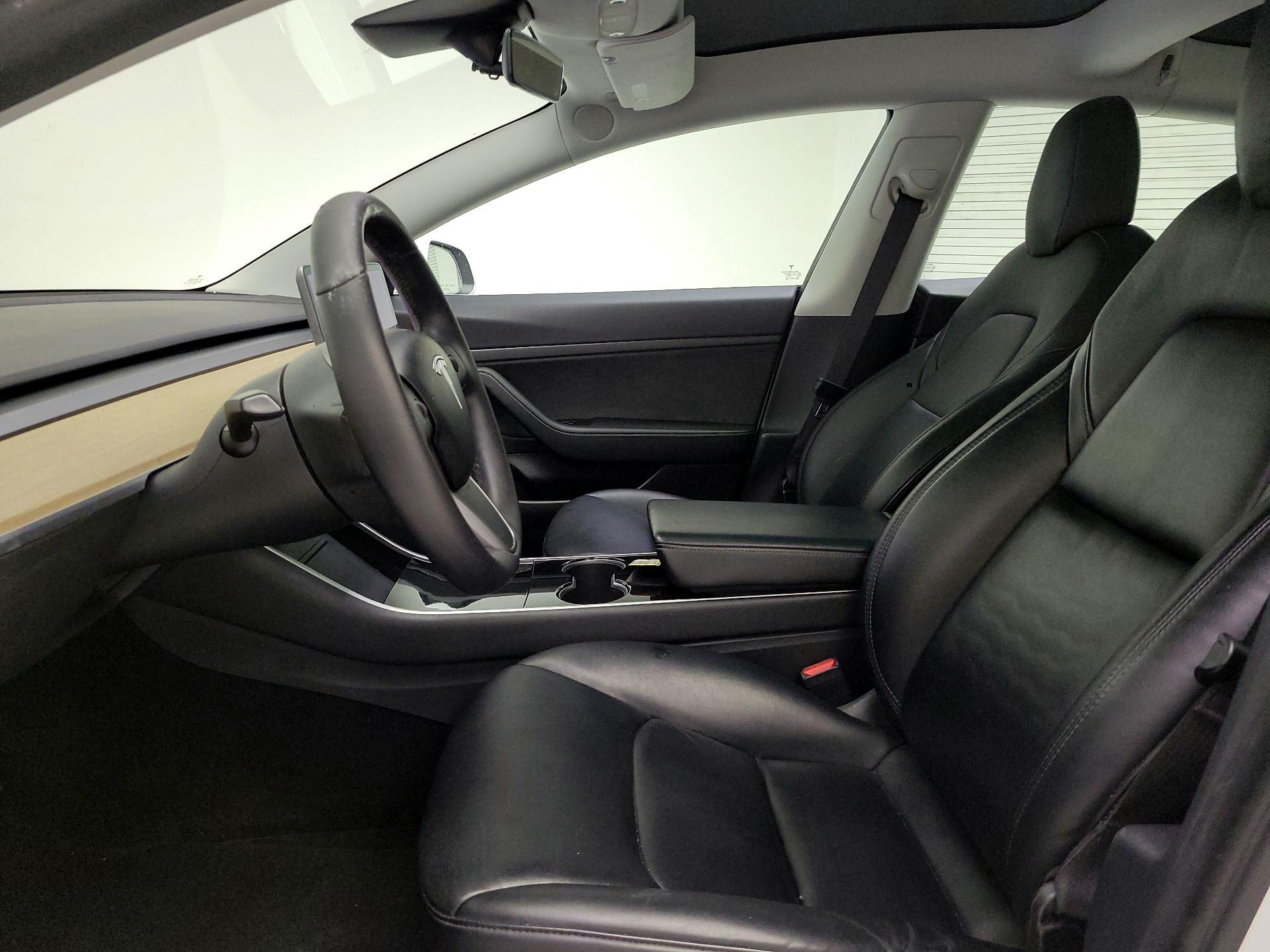 Thumbnail: 2020 Tesla Model 3 - 11