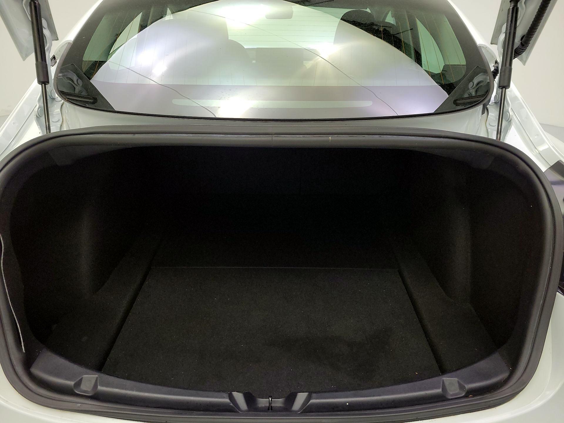 Thumbnail: 2020 Tesla Model 3 - 19