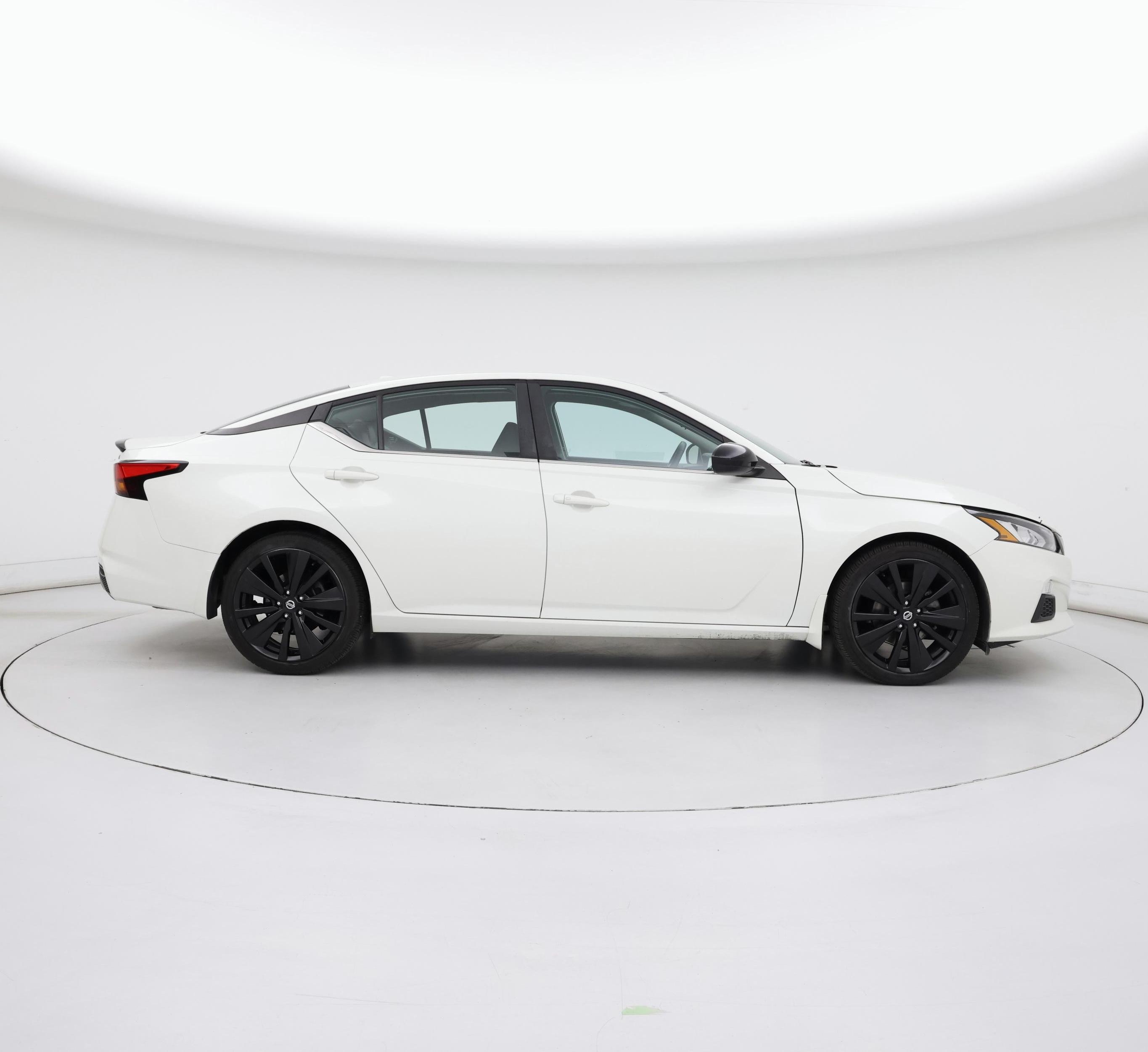 Thumbnail: 2021 Nissan Altima - 7