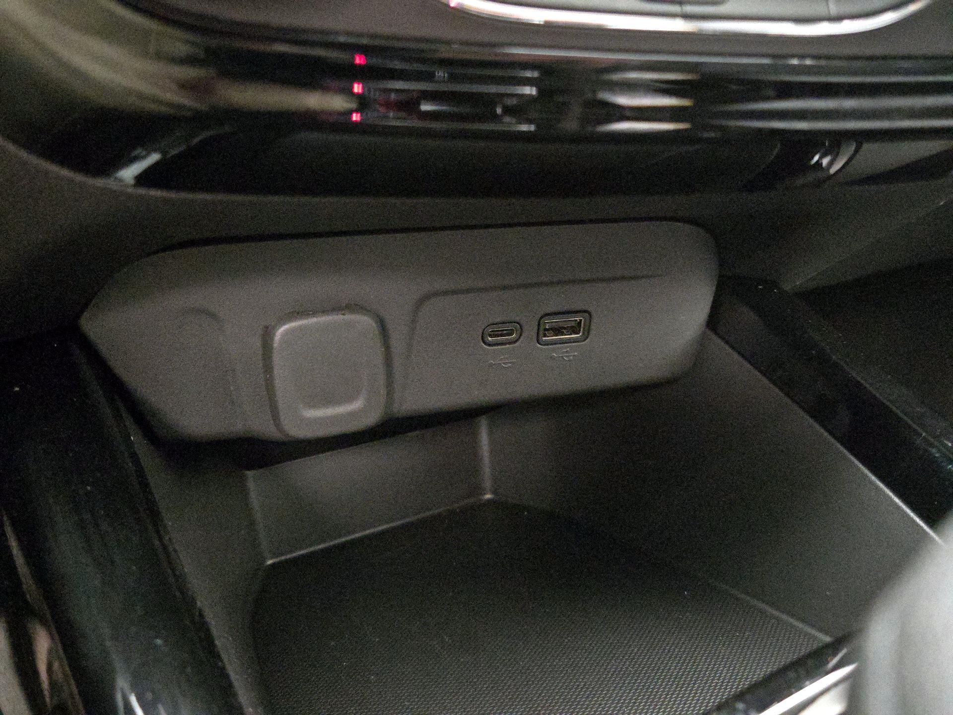 Thumbnail: 2024 Chevrolet Trax - 18