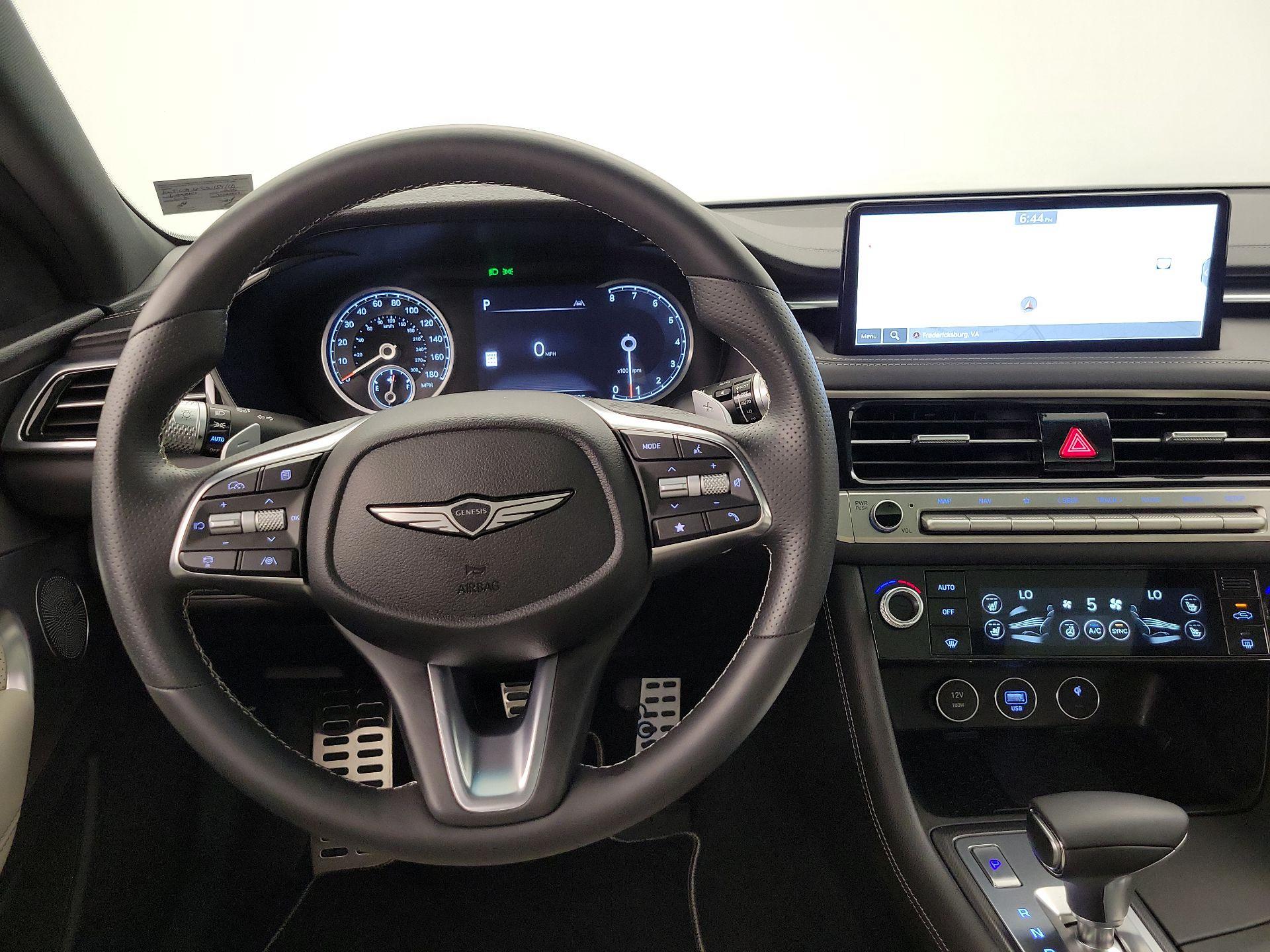 Thumbnail: 2025 Genesis G70 - 10