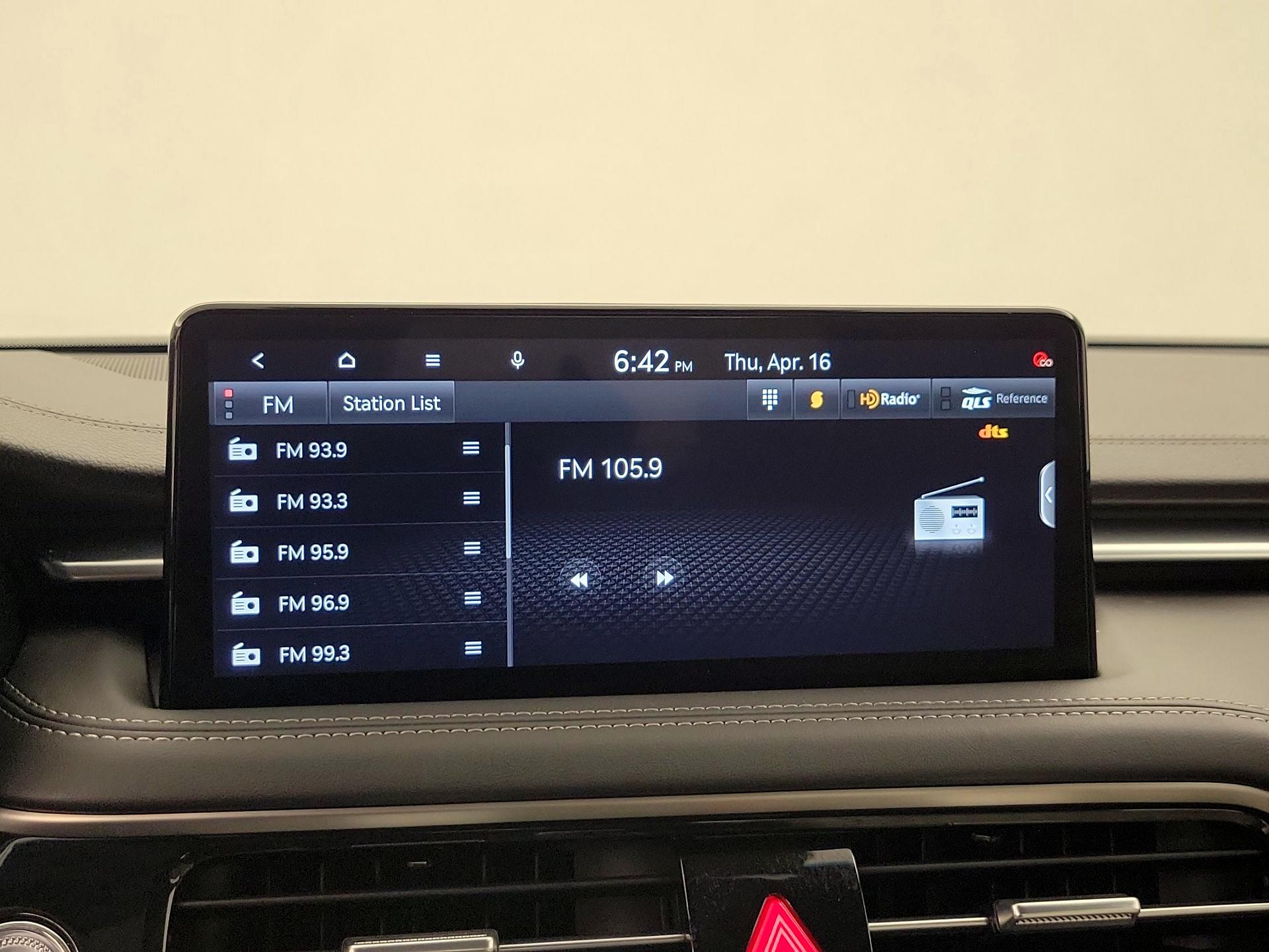 Thumbnail: 2025 Genesis G70 - 16