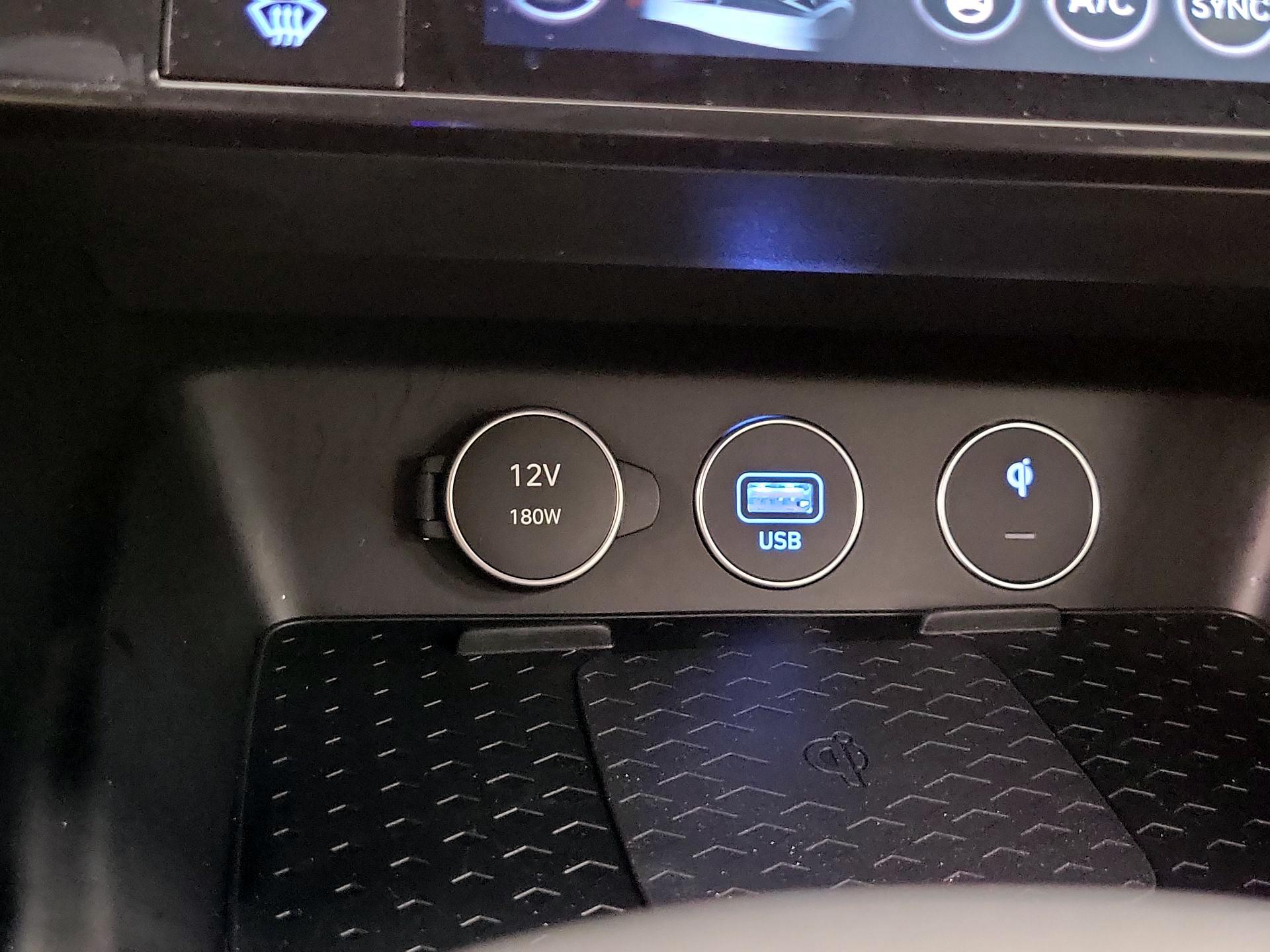 Thumbnail: 2025 Genesis G70 - 19