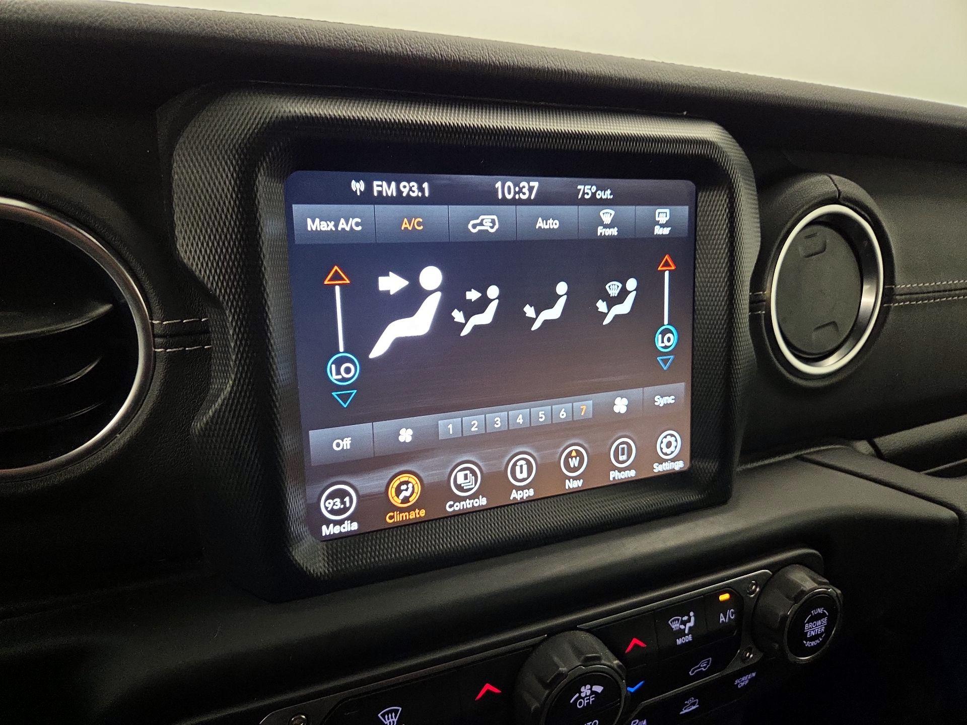 Thumbnail: 2023 Jeep Wrangler - 17