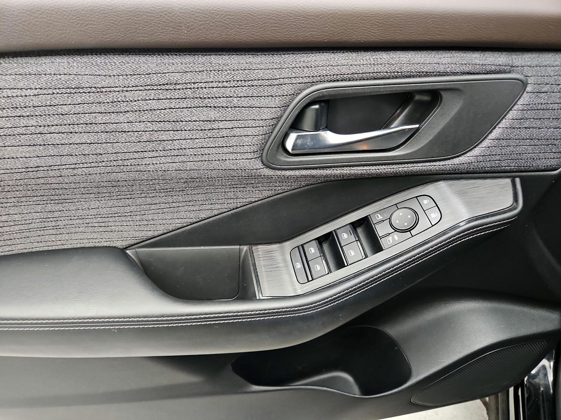 Thumbnail: 2023 Nissan Rogue - 12