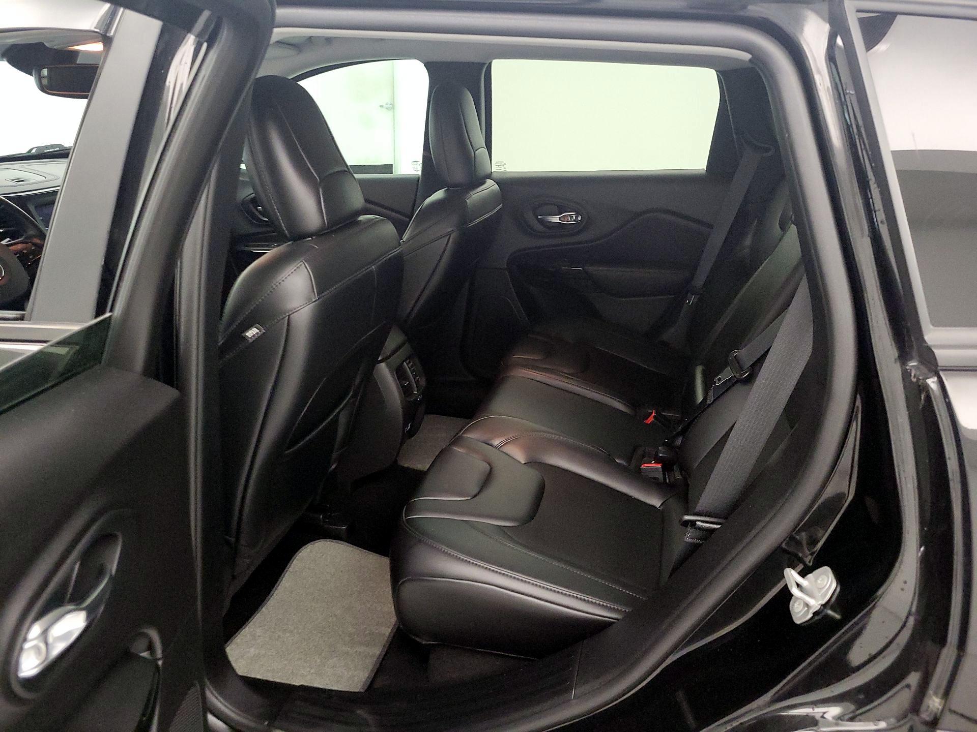 Thumbnail: 2021 Jeep Cherokee - 19