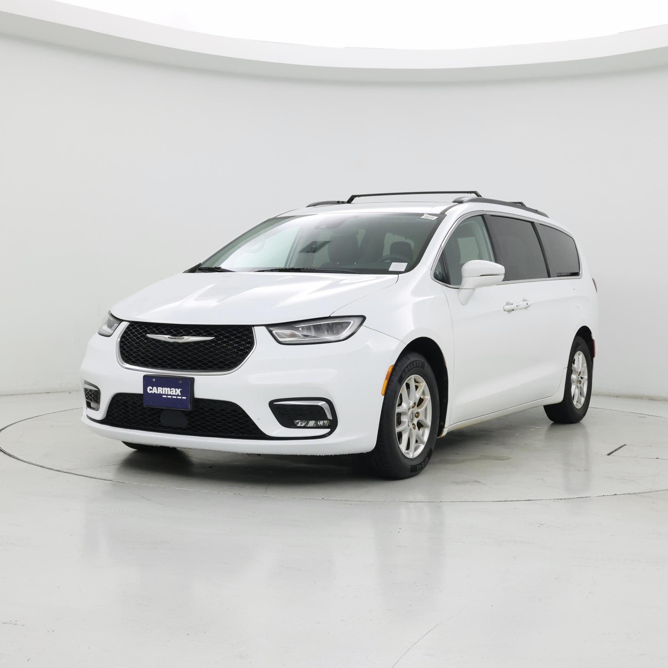 Thumbnail: 2022 Chrysler Pacifica - 4