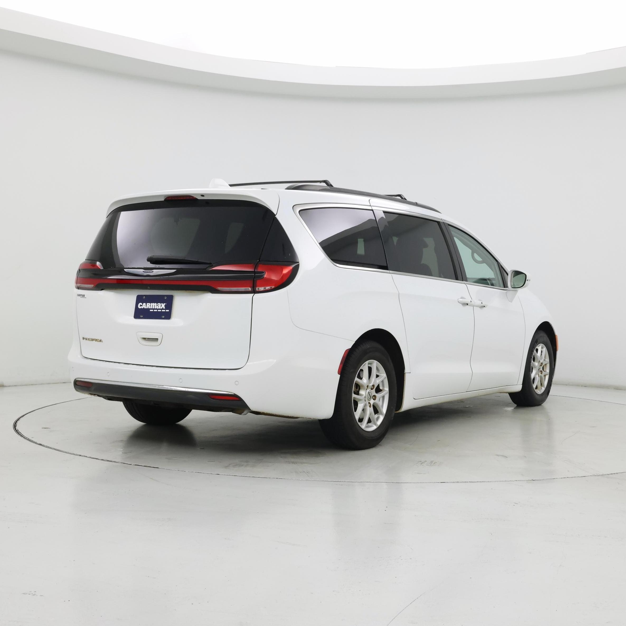 Thumbnail: 2022 Chrysler Pacifica - 8