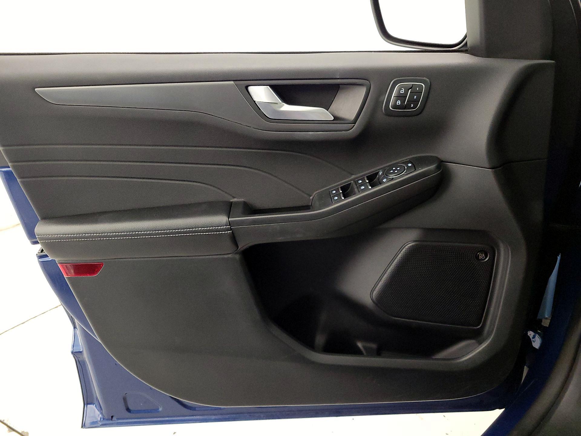 Thumbnail: 2023 Ford Escape - 12