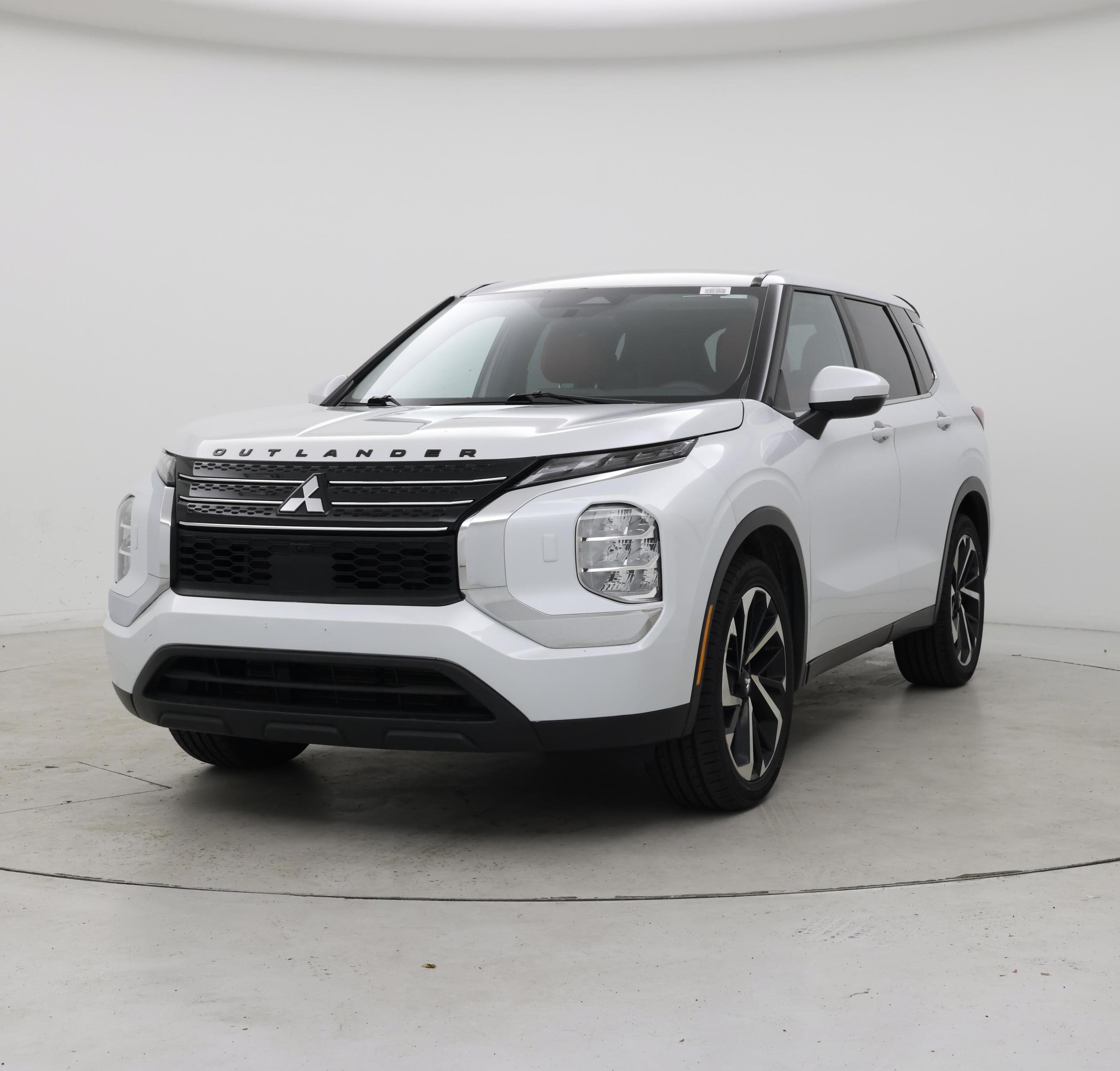 Thumbnail: 2022 Mitsubishi Outlander - 4