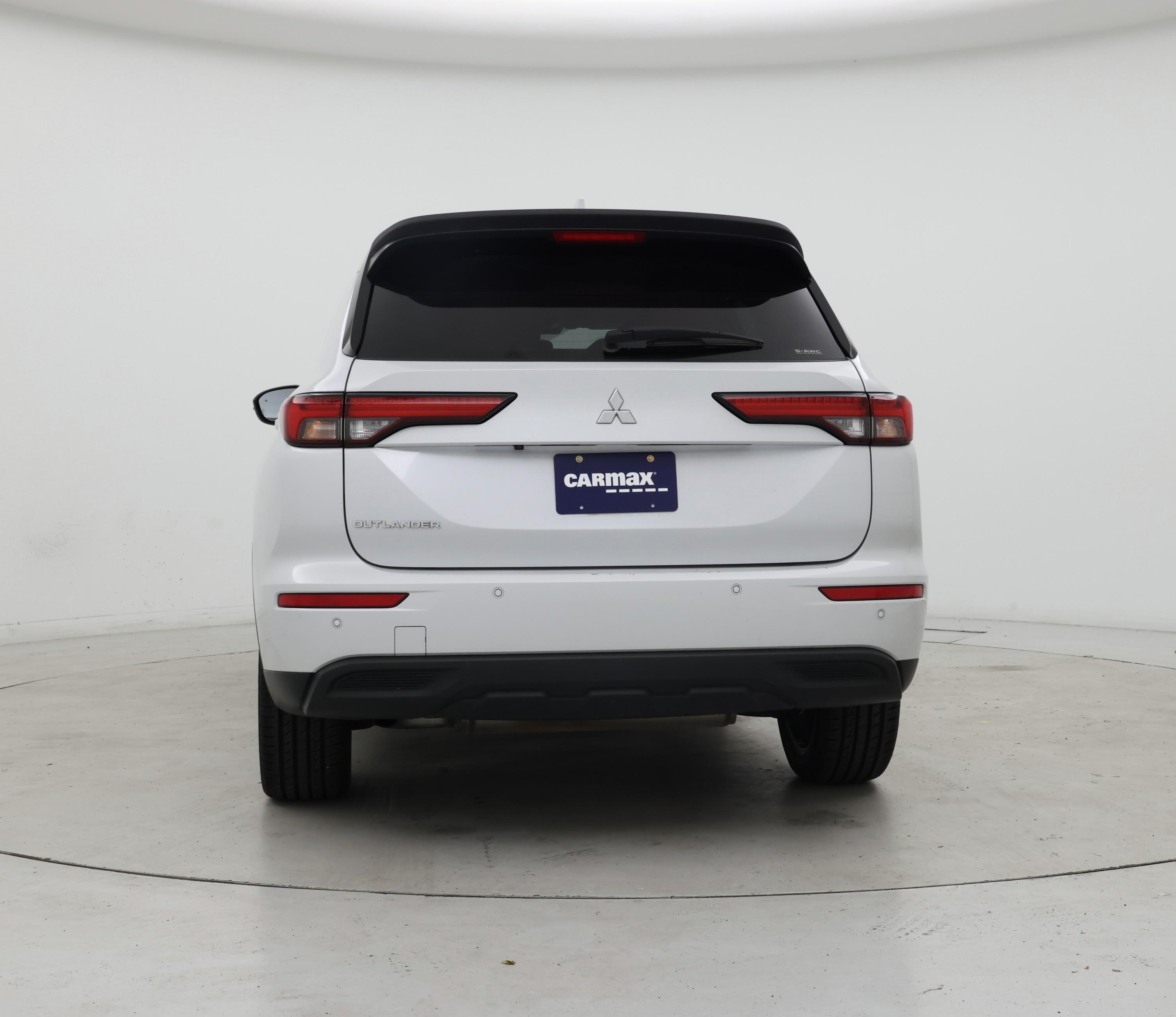 Thumbnail: 2022 Mitsubishi Outlander - 6