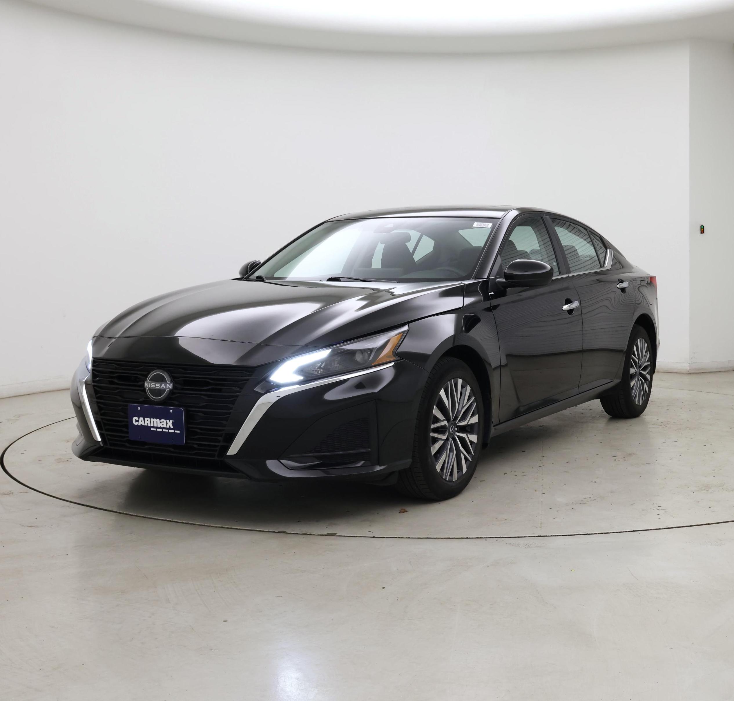 Thumbnail: 2023 Nissan Altima - 4