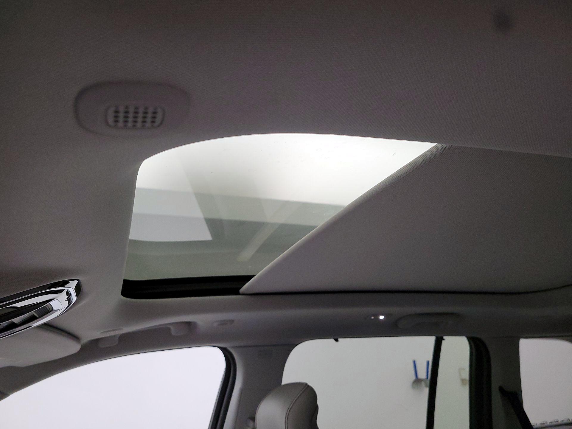 Thumbnail: 2023 Jeep Grand Cherokee - 20