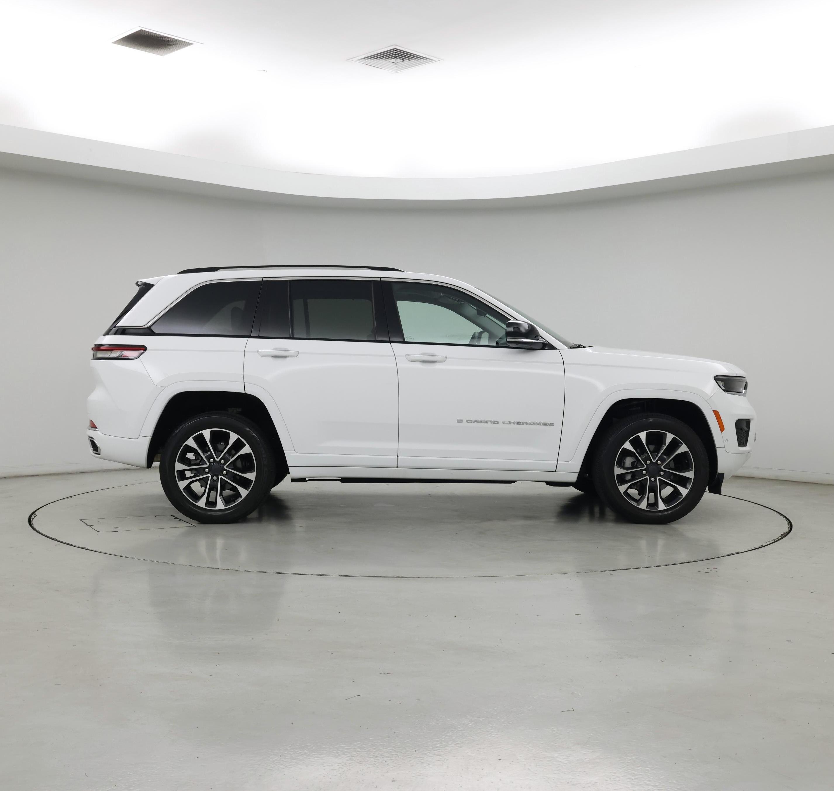 Thumbnail: 2023 Jeep Grand Cherokee - 7