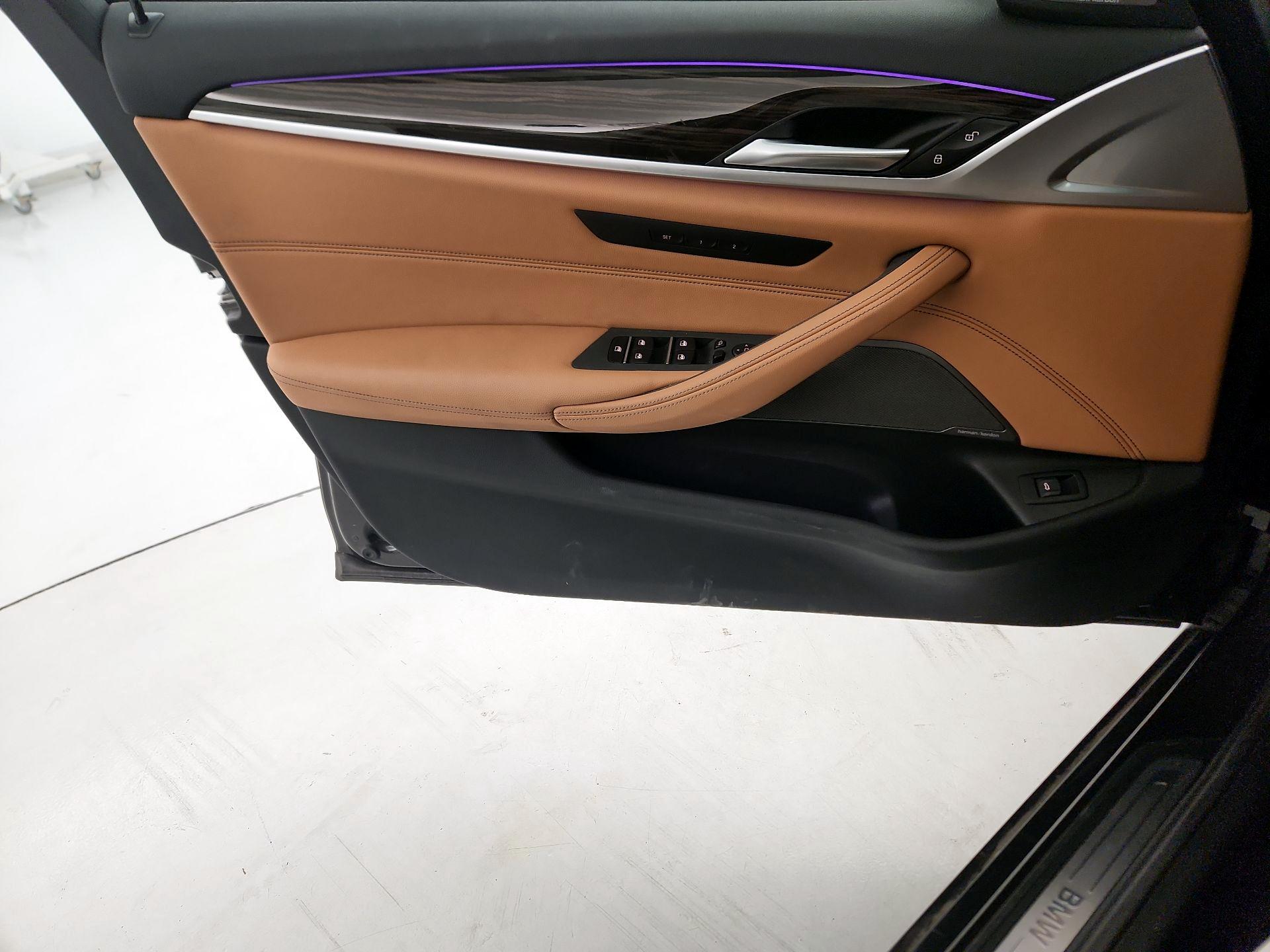 Thumbnail: 2023 BMW 5 Series - 12