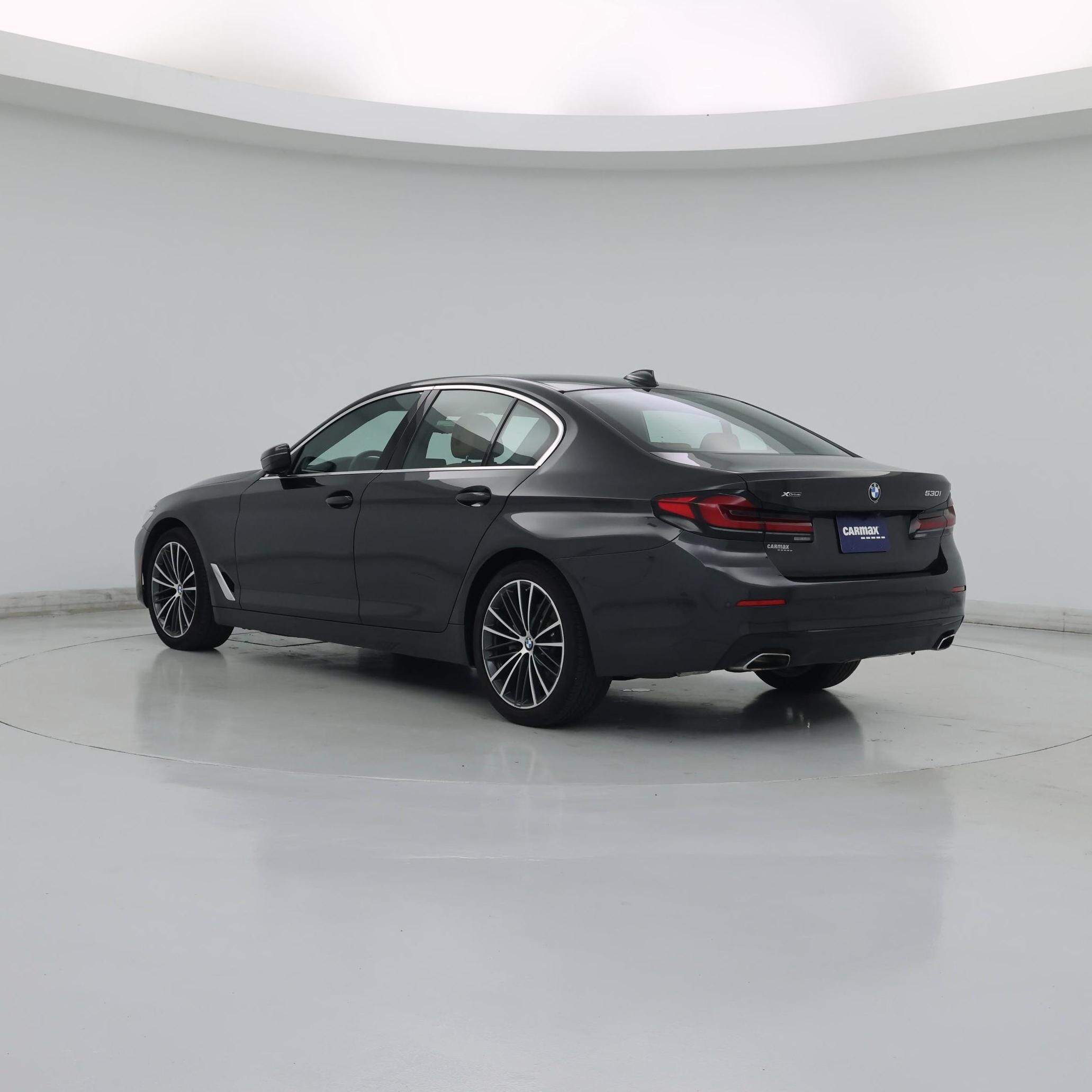 Thumbnail: 2023 BMW 5 Series - 2