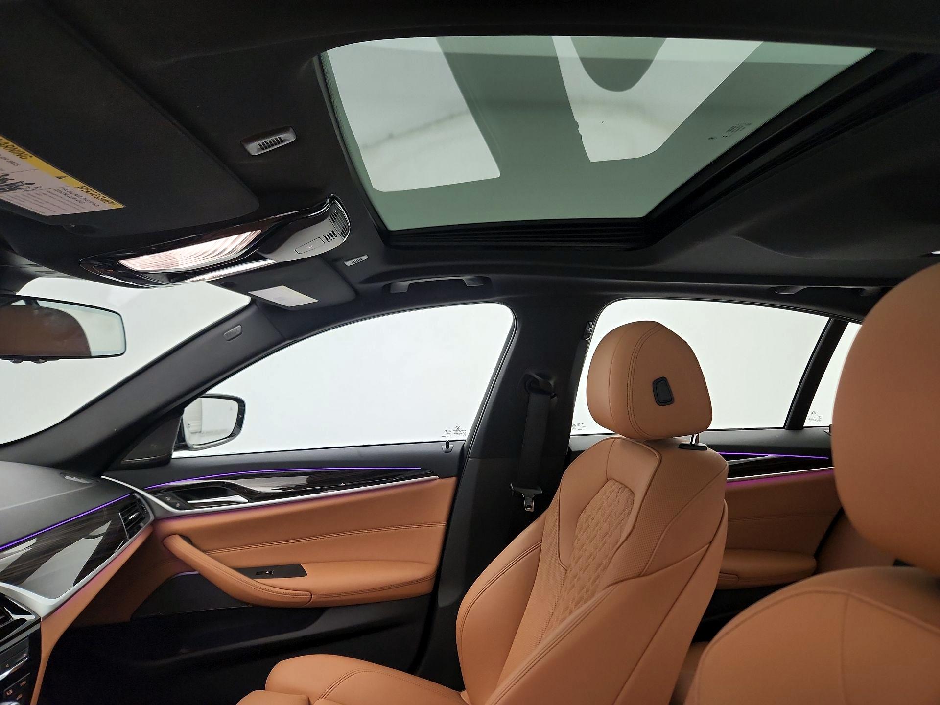 Thumbnail: 2023 BMW 5 Series - 20