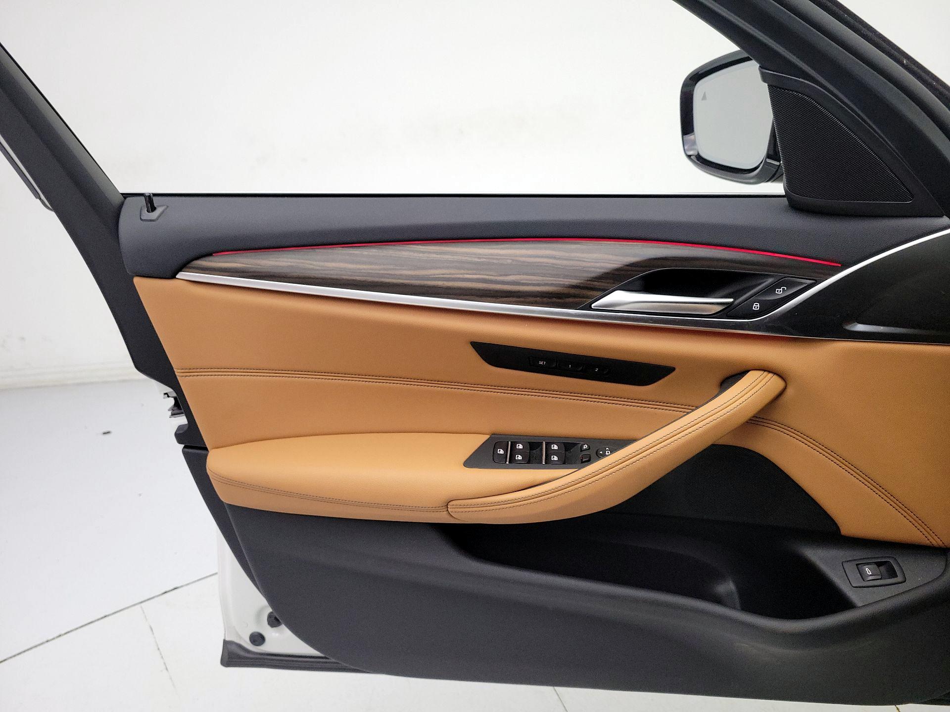 Thumbnail: 2023 BMW 5 Series - 12