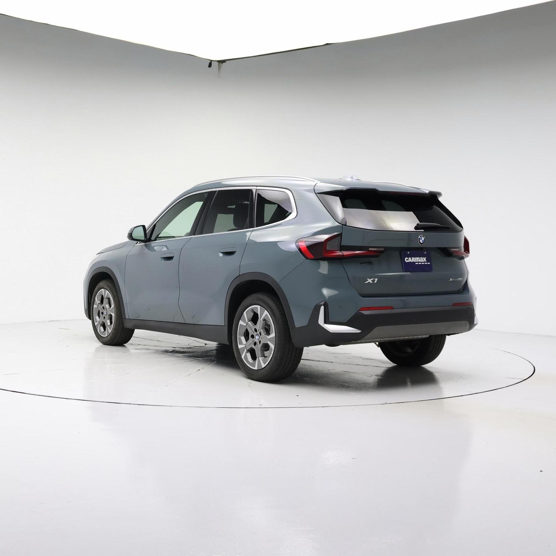 Thumbnail: 2023 BMW X1 - 2