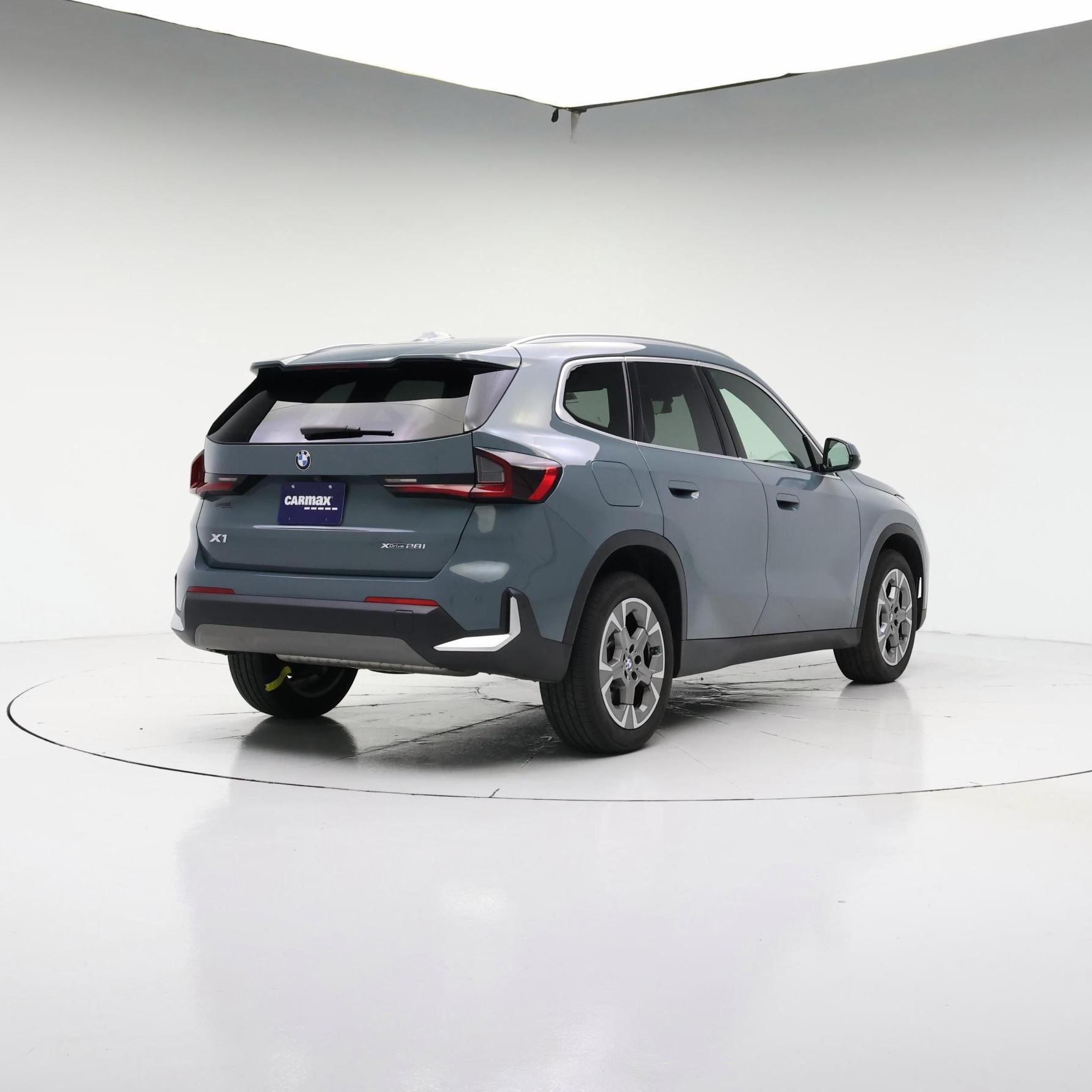 Thumbnail: 2023 BMW X1 - 8