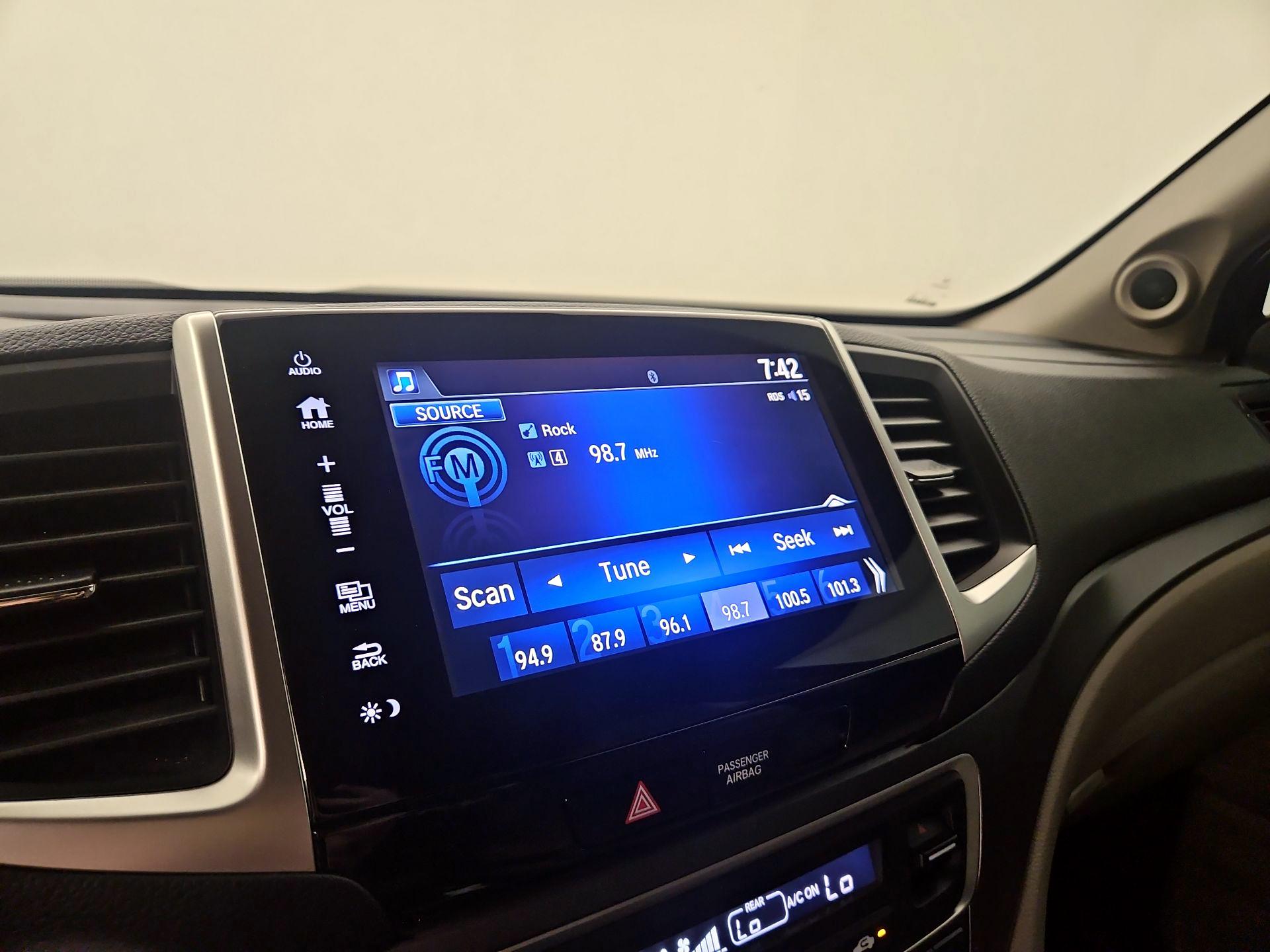 Thumbnail: 2020 Honda Ridgeline - 15