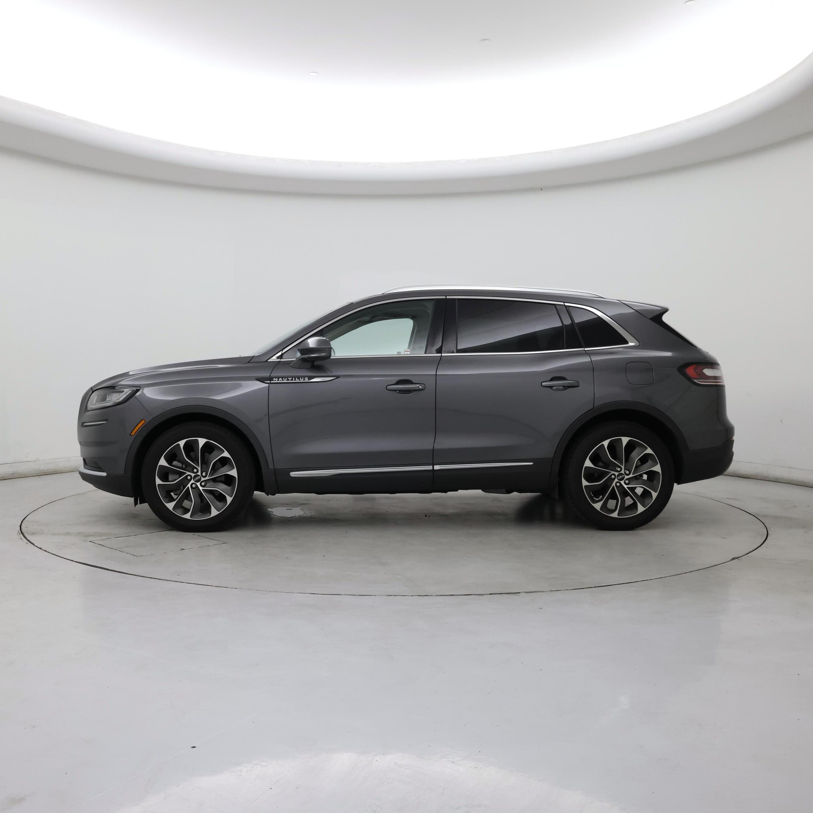 Thumbnail: 2022 Lincoln Nautilus - 3