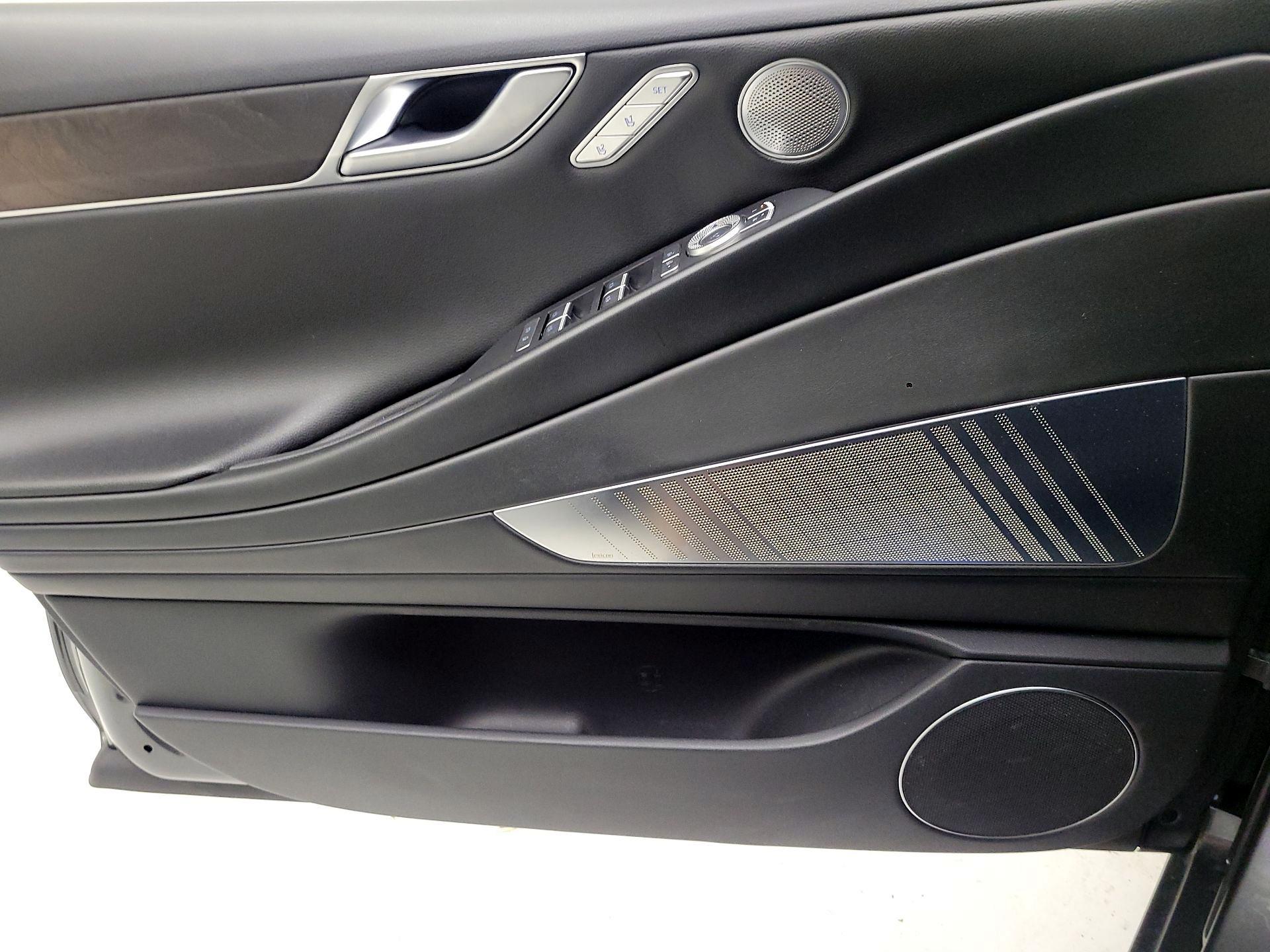 Thumbnail: 2021 Genesis G80 - 10