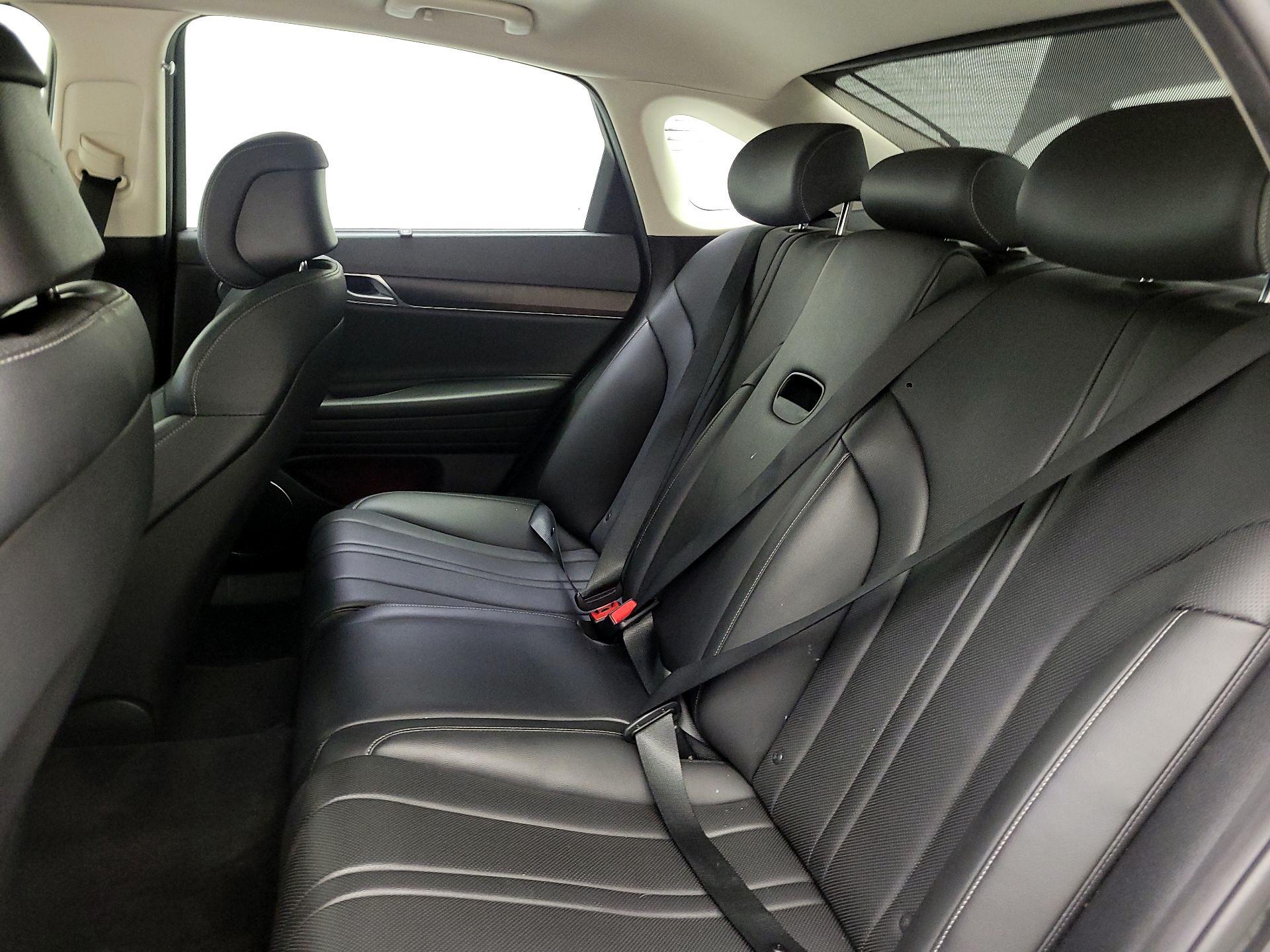 Thumbnail: 2021 Genesis G80 - 19