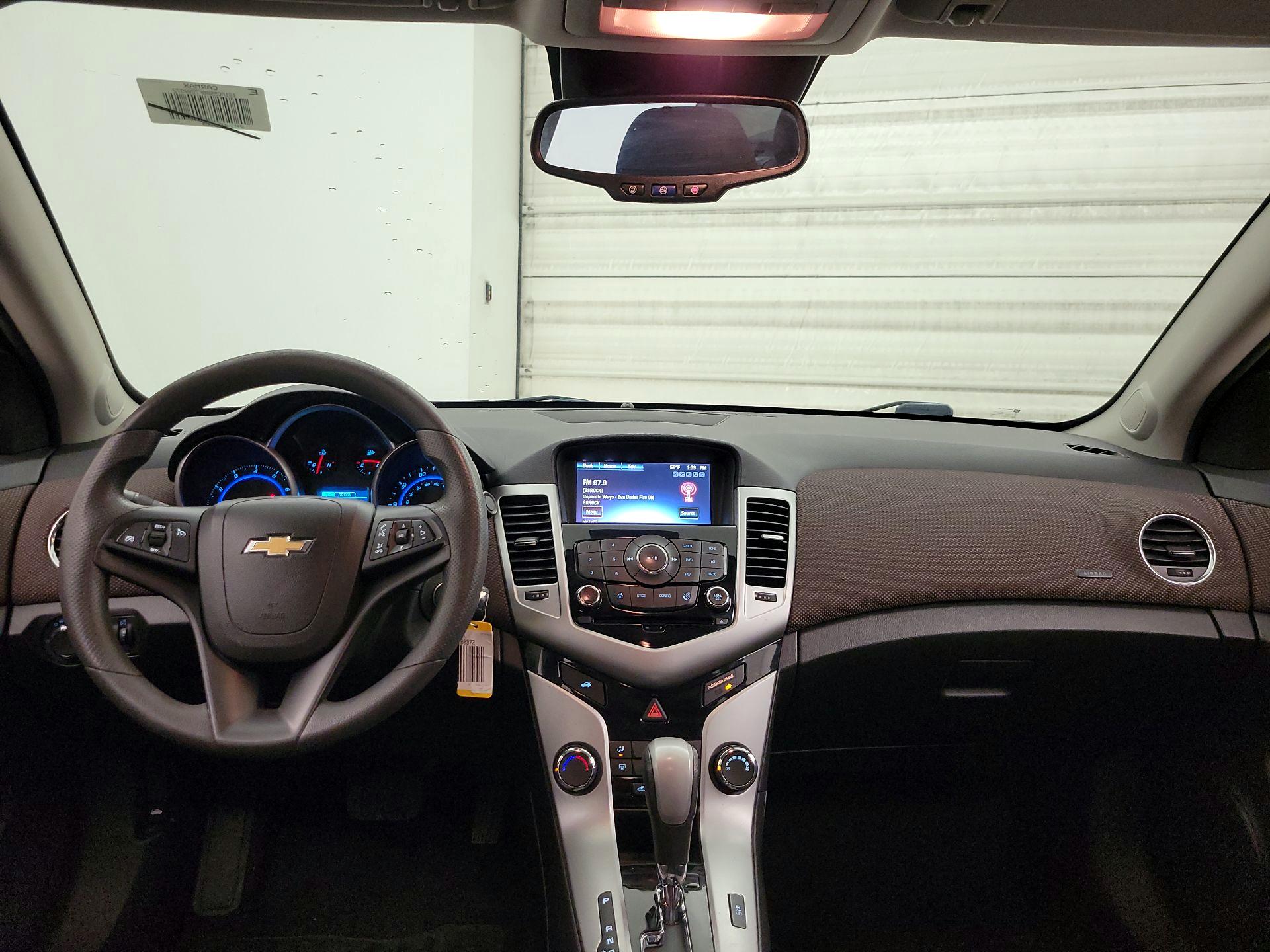 Thumbnail: 2015 Chevrolet Cruze - 9