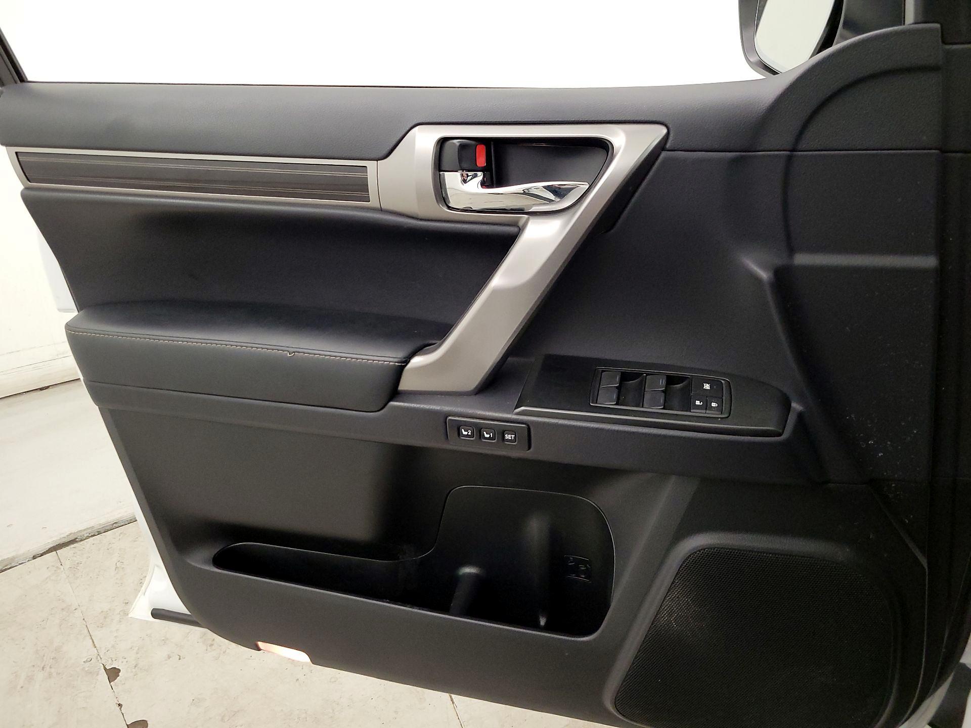 Thumbnail: 2023 Lexus GX - 12