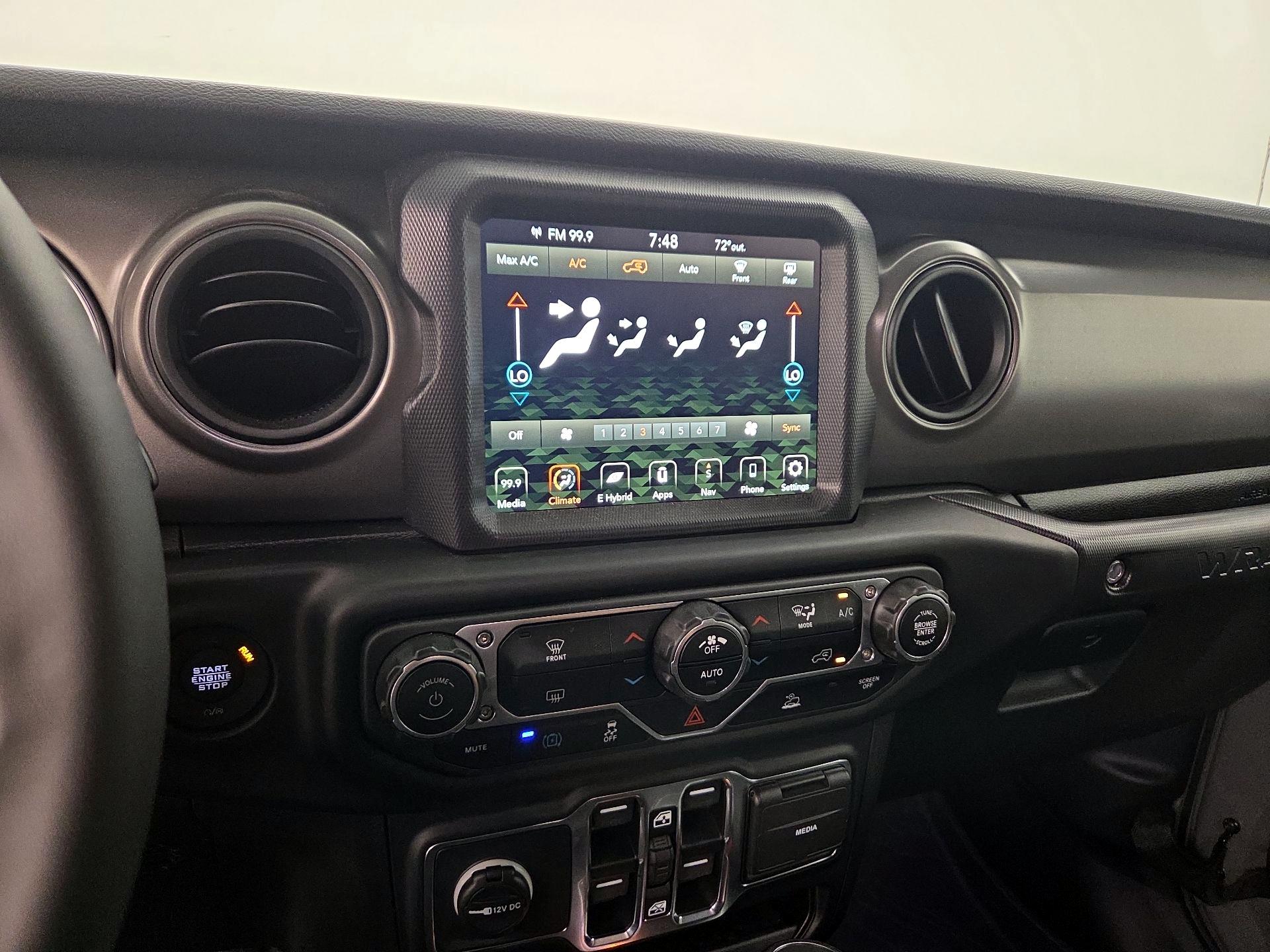 Thumbnail: 2023 Jeep Wrangler - 17
