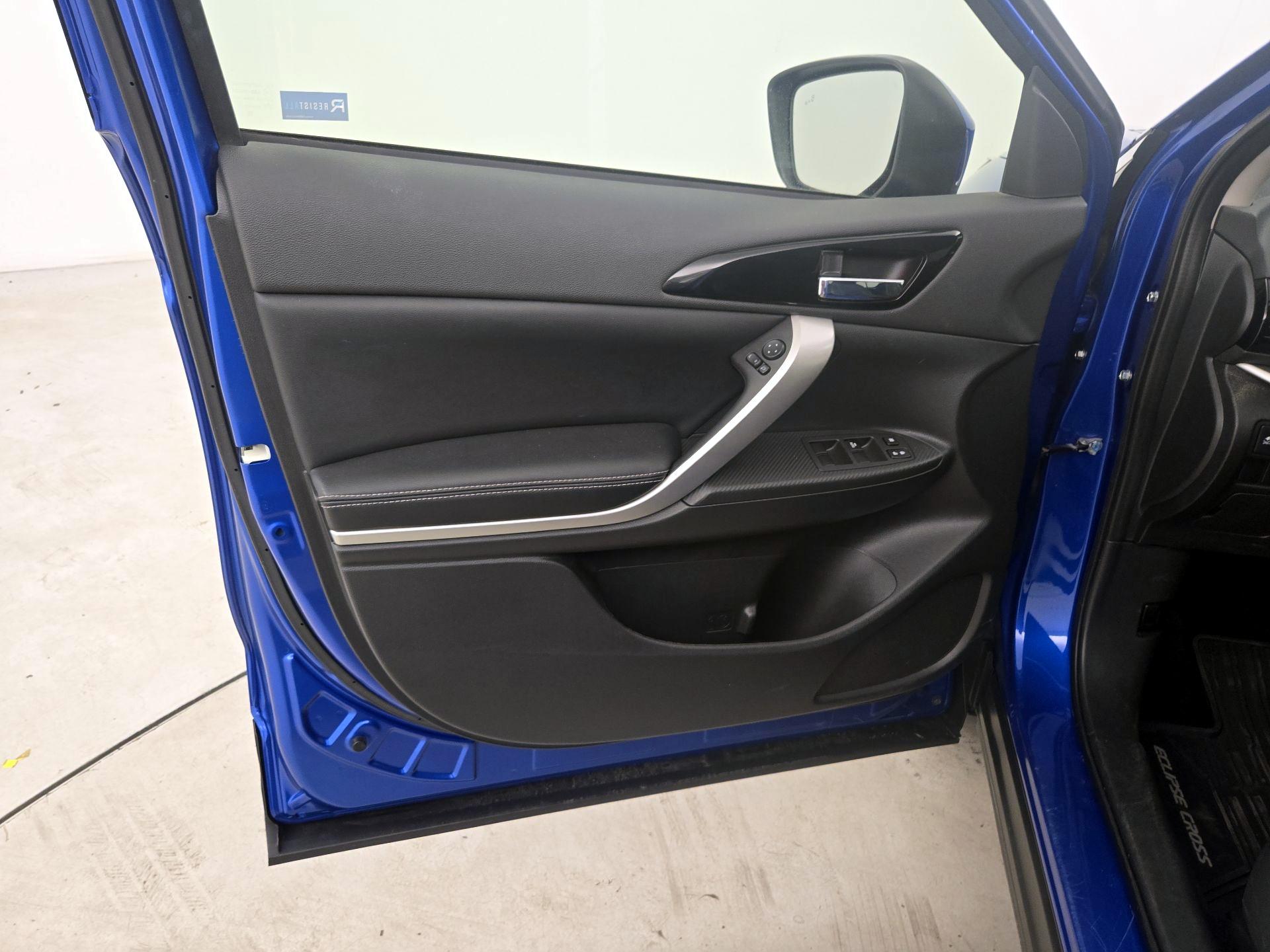 Thumbnail: 2022 Mitsubishi Eclipse Cross - 12