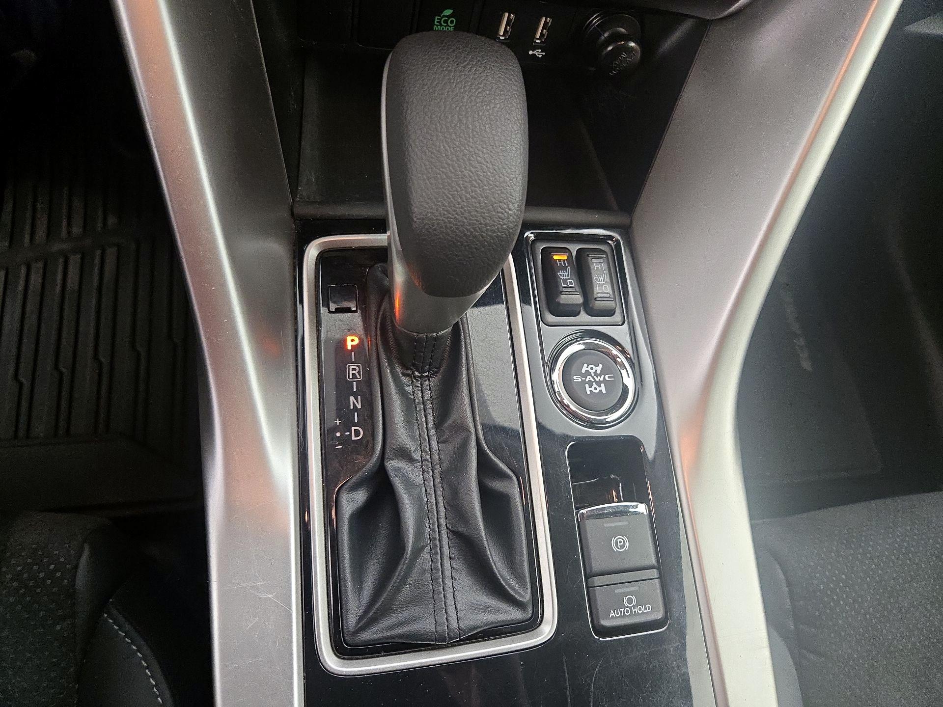 Thumbnail: 2022 Mitsubishi Eclipse Cross - 17