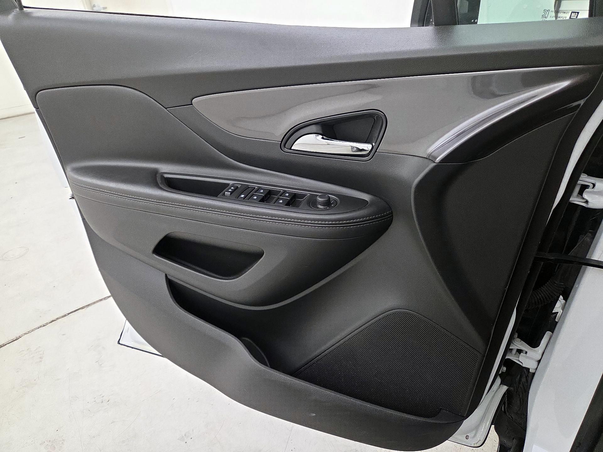 Thumbnail: 2021 Buick Encore - 12