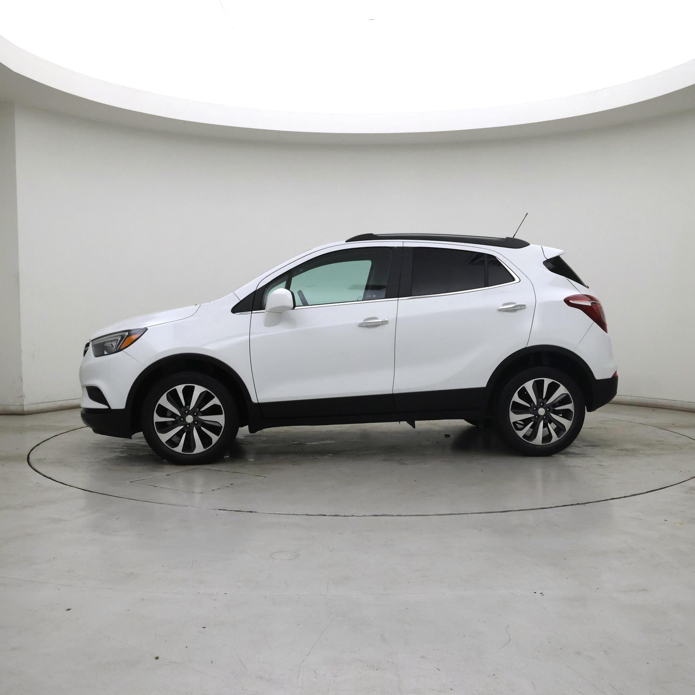 Thumbnail: 2021 Buick Encore - 3