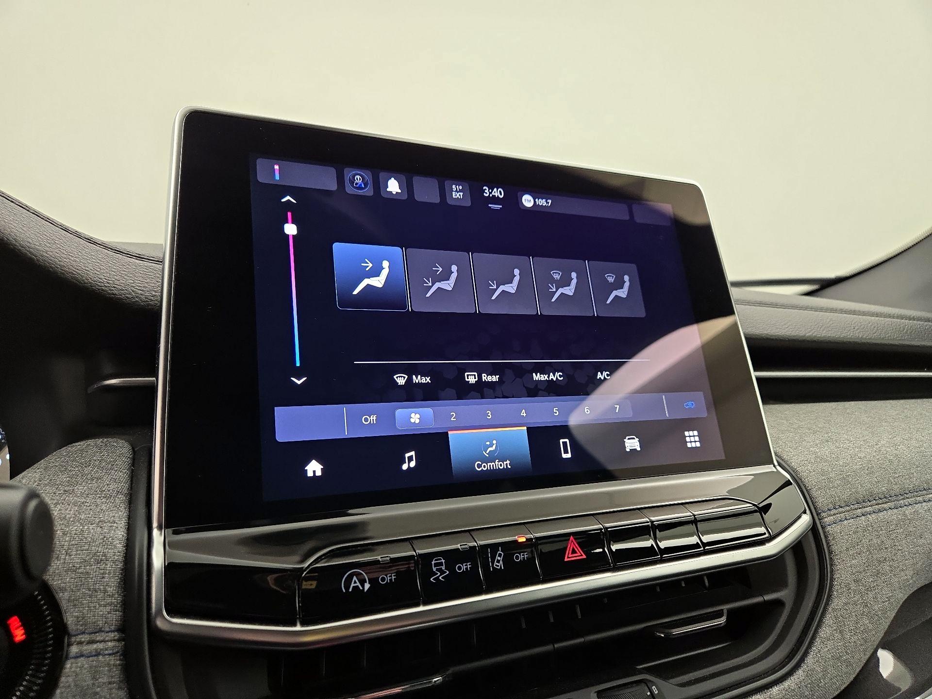 Thumbnail: 2023 Jeep Compass - 16