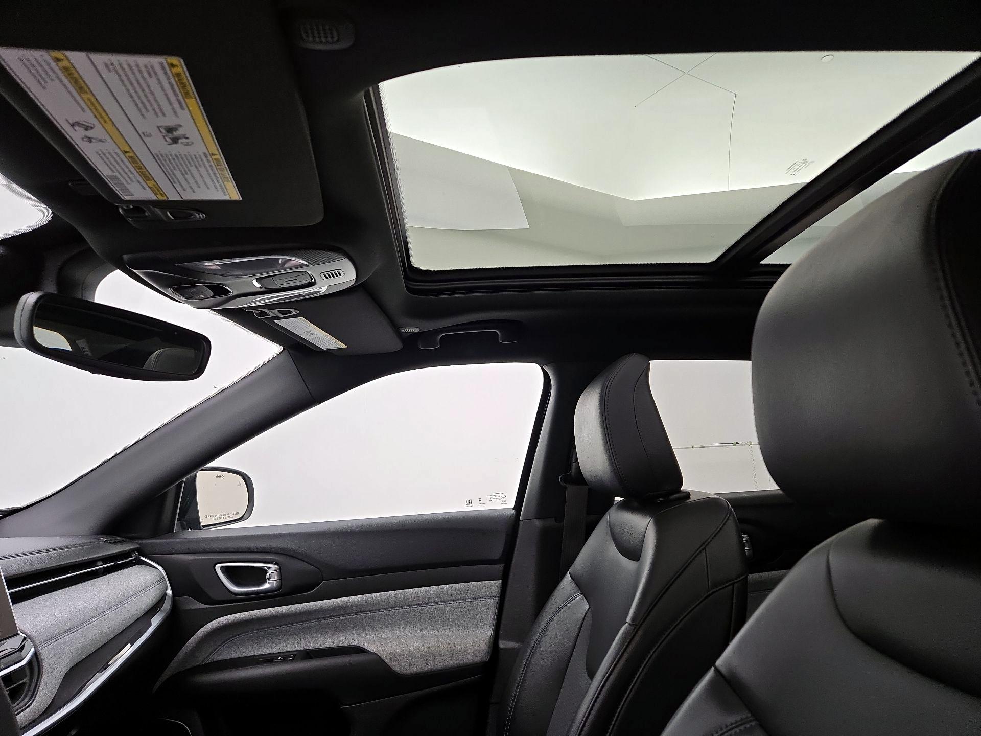 Thumbnail: 2023 Jeep Compass - 19