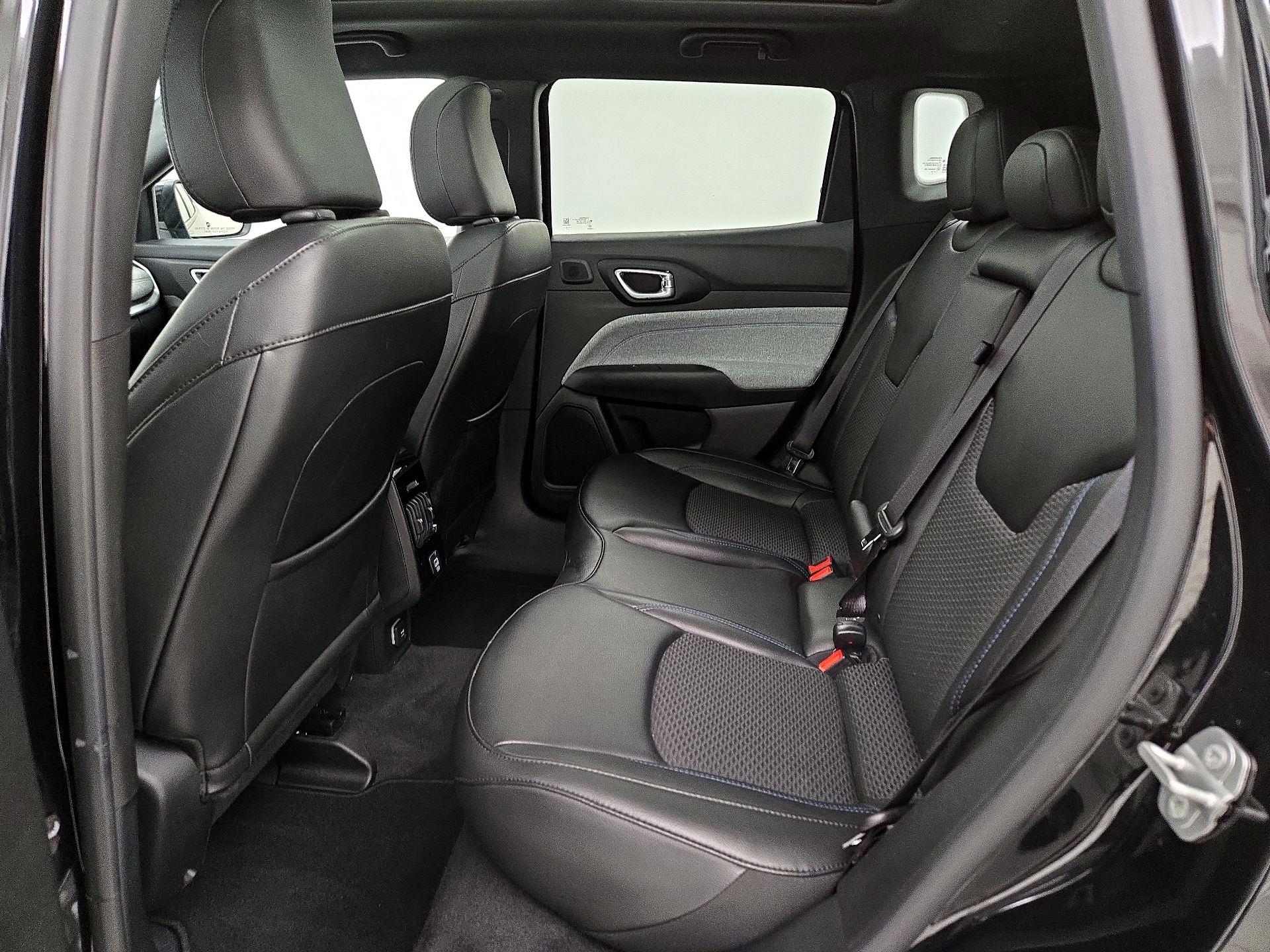 Thumbnail: 2023 Jeep Compass - 20