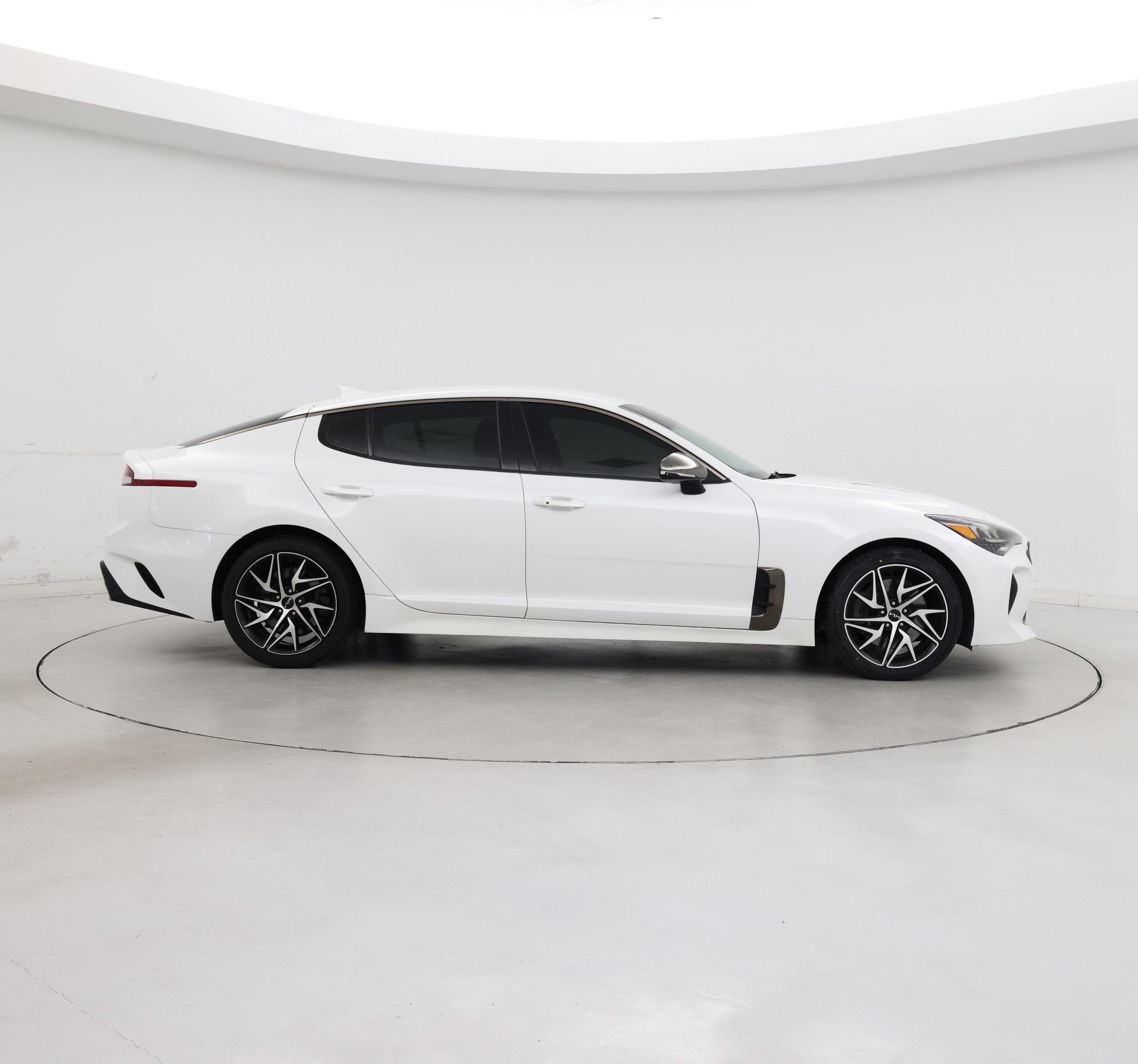 Thumbnail: 2022 Kia Stinger - 7