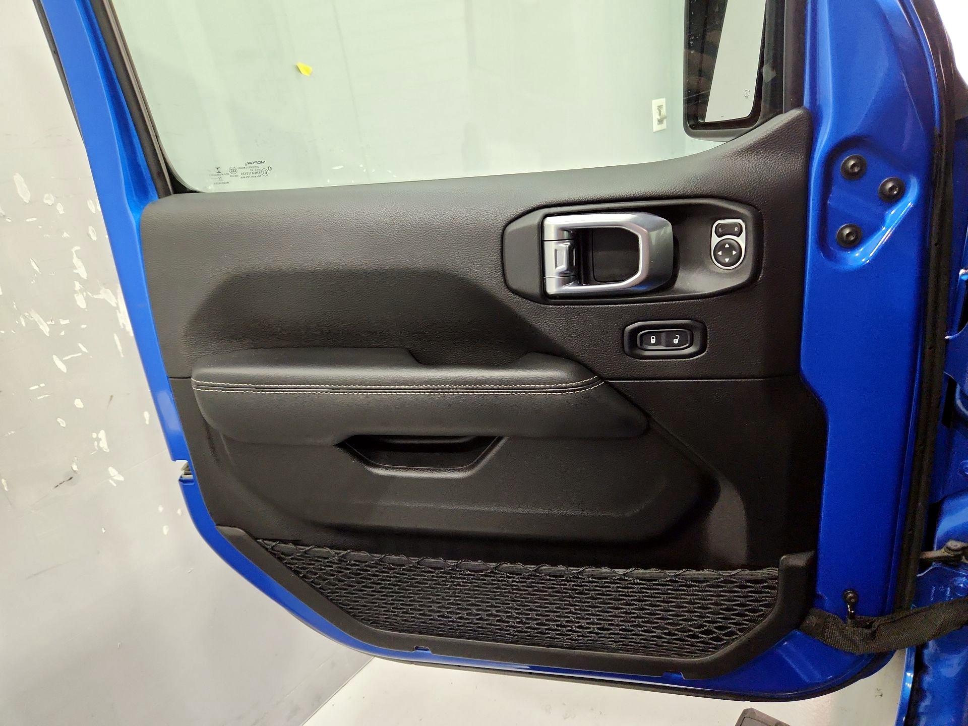 Thumbnail: 2022 Jeep Wrangler - 12