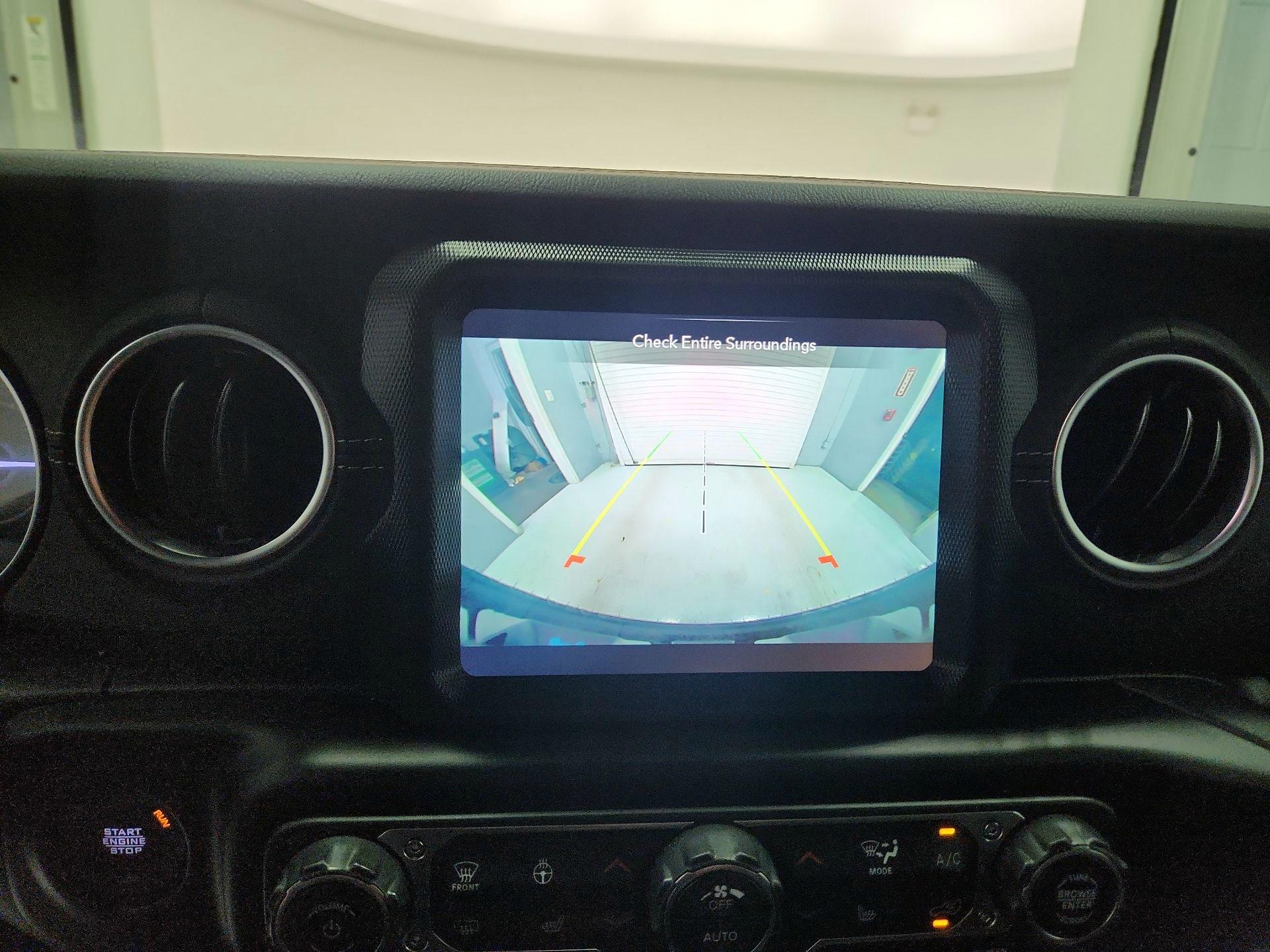 Thumbnail: 2022 Jeep Wrangler - 14