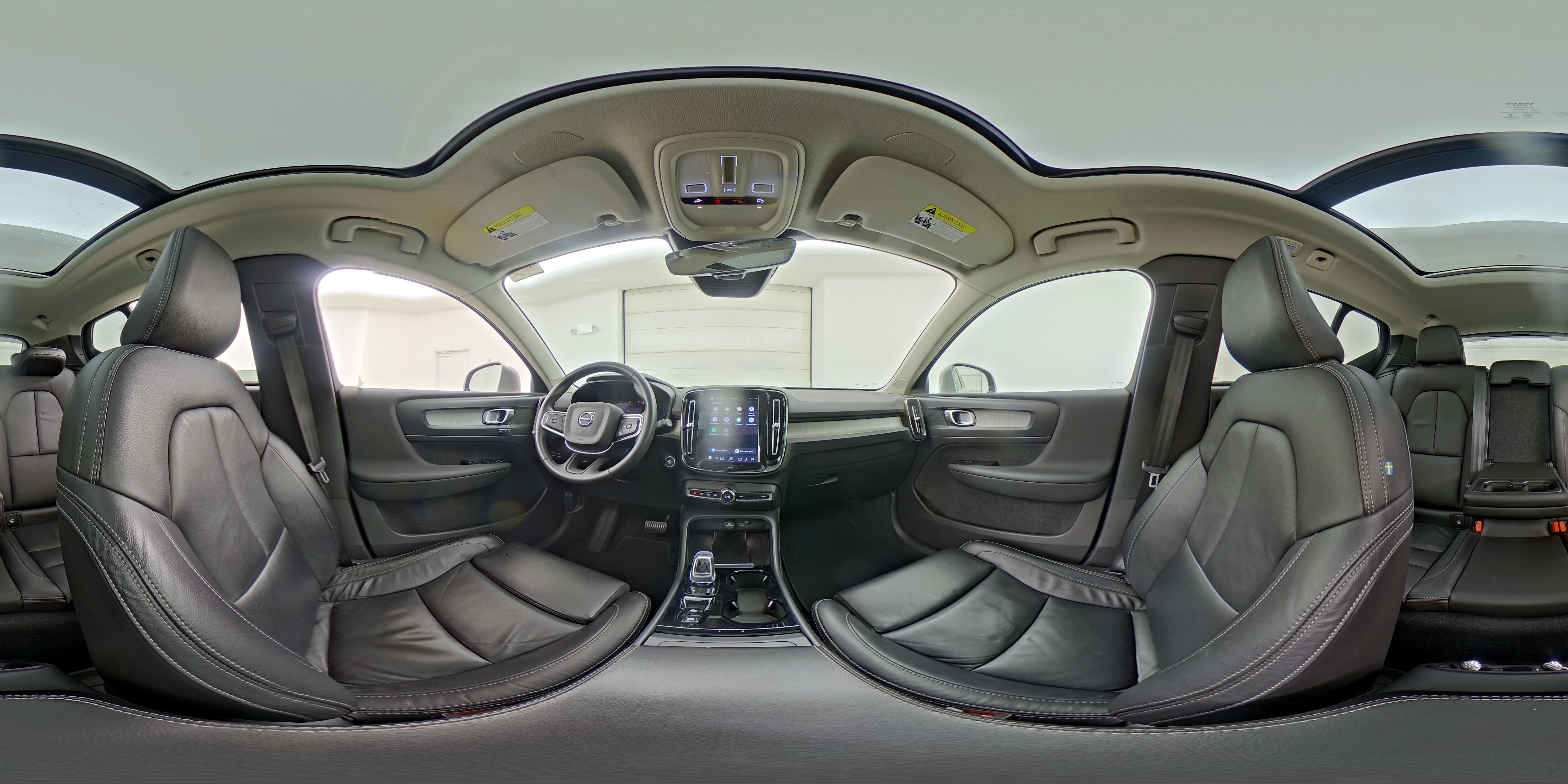 2023 Volvo XC40 Plus - Photo 24
