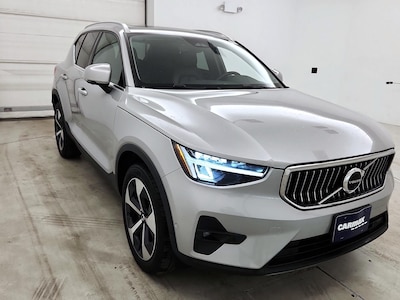 2023 Volvo XC40 B4 Plus Bright Theme