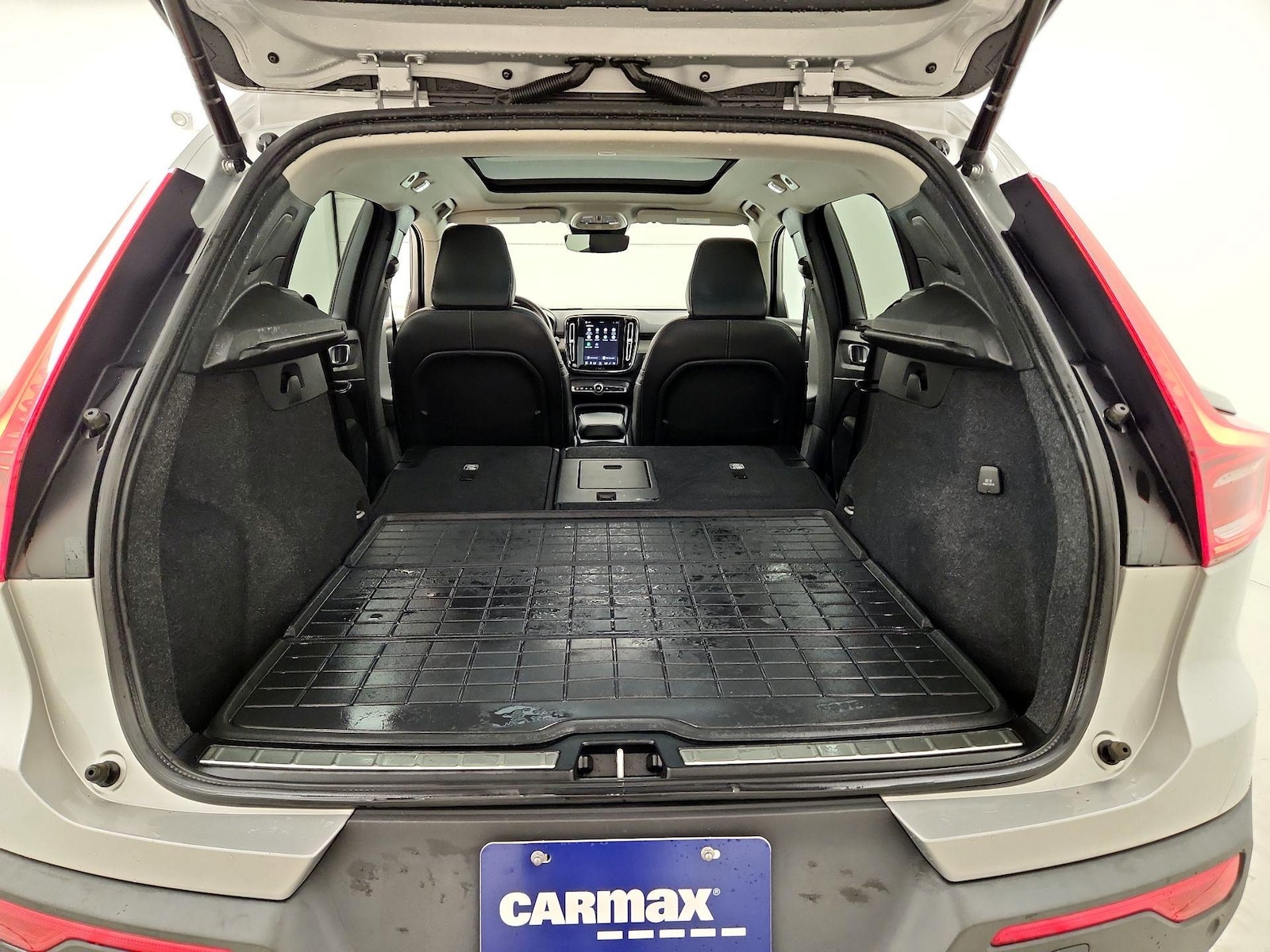 2023 Volvo XC40 Plus - Photo 21