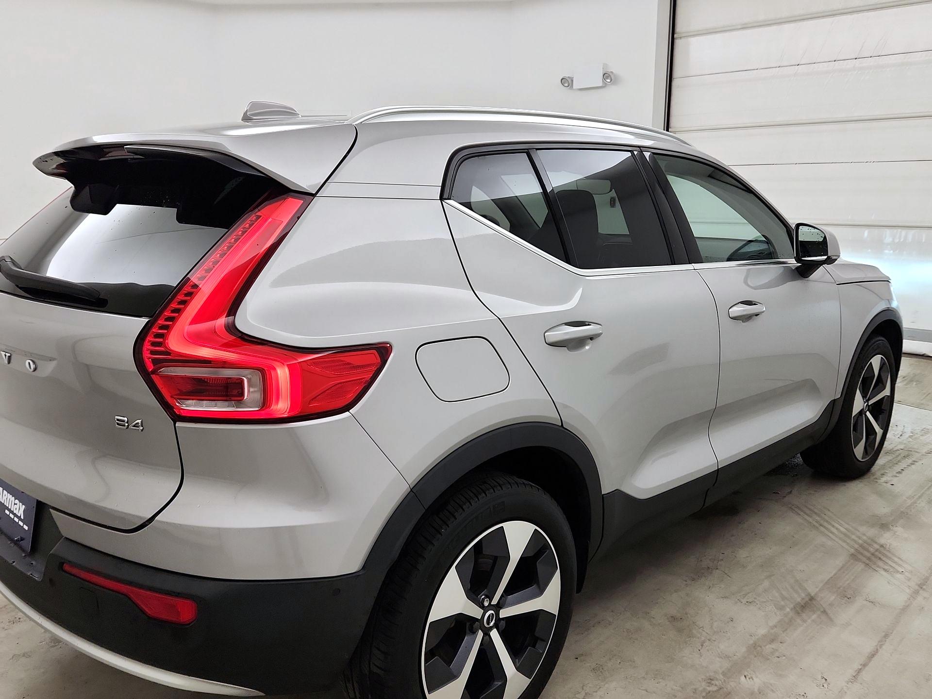 Thumbnail: 2023 Volvo XC40 - 5