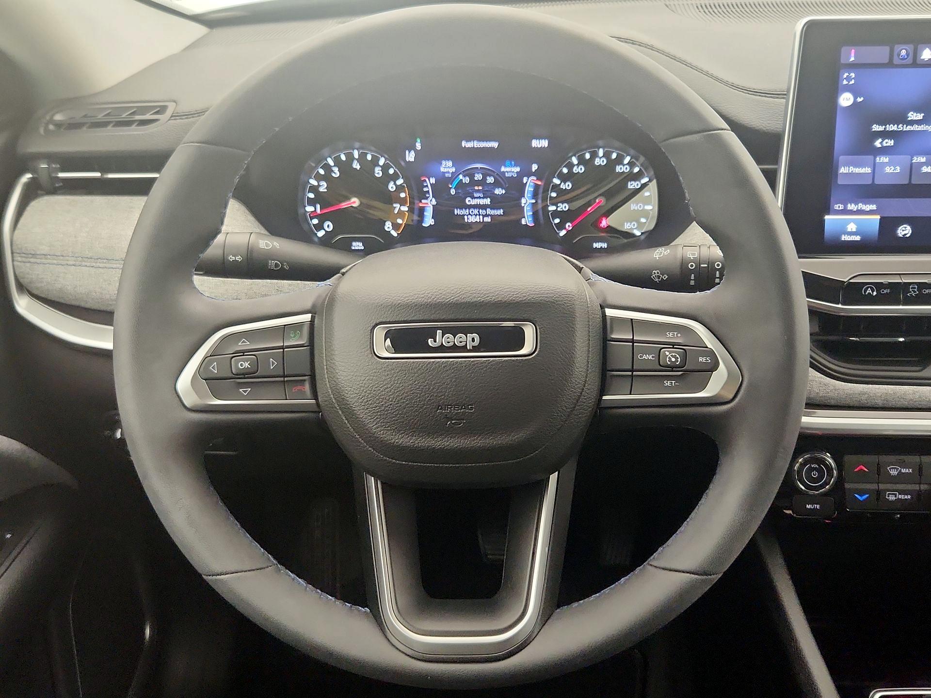 Thumbnail: 2022 Jeep Compass - 10