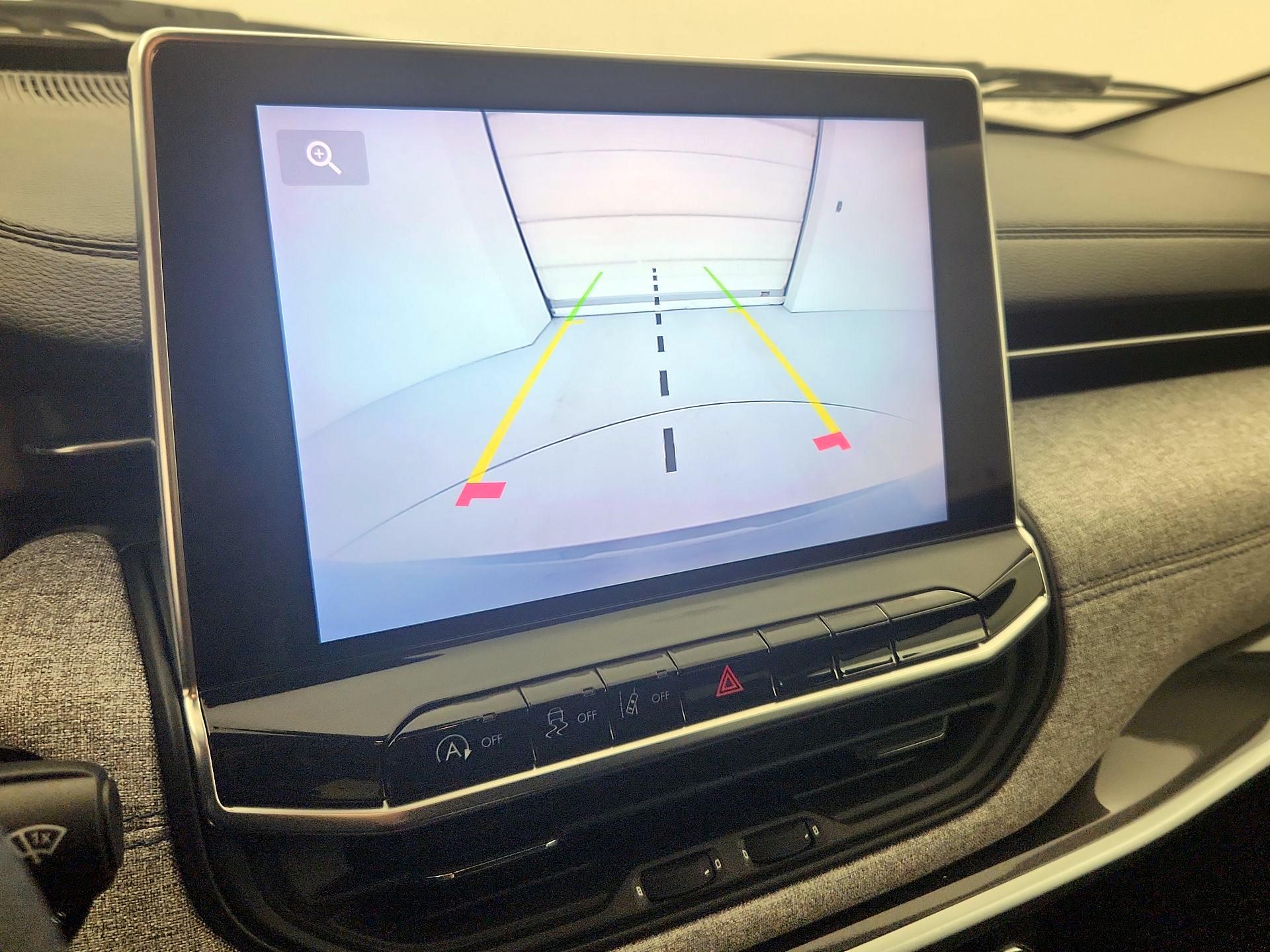 Thumbnail: 2022 Jeep Compass - 14