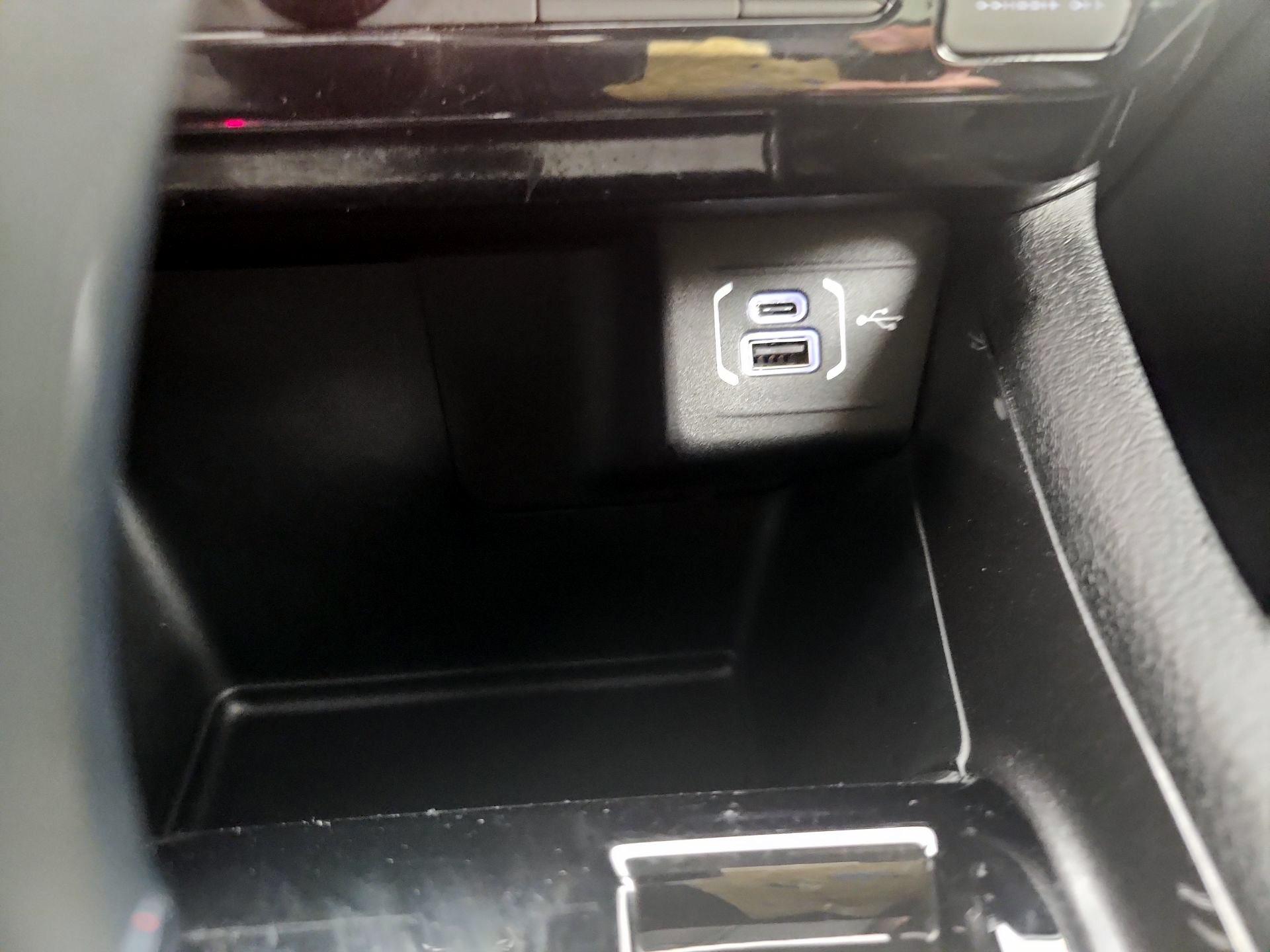 Thumbnail: 2022 Jeep Compass - 18