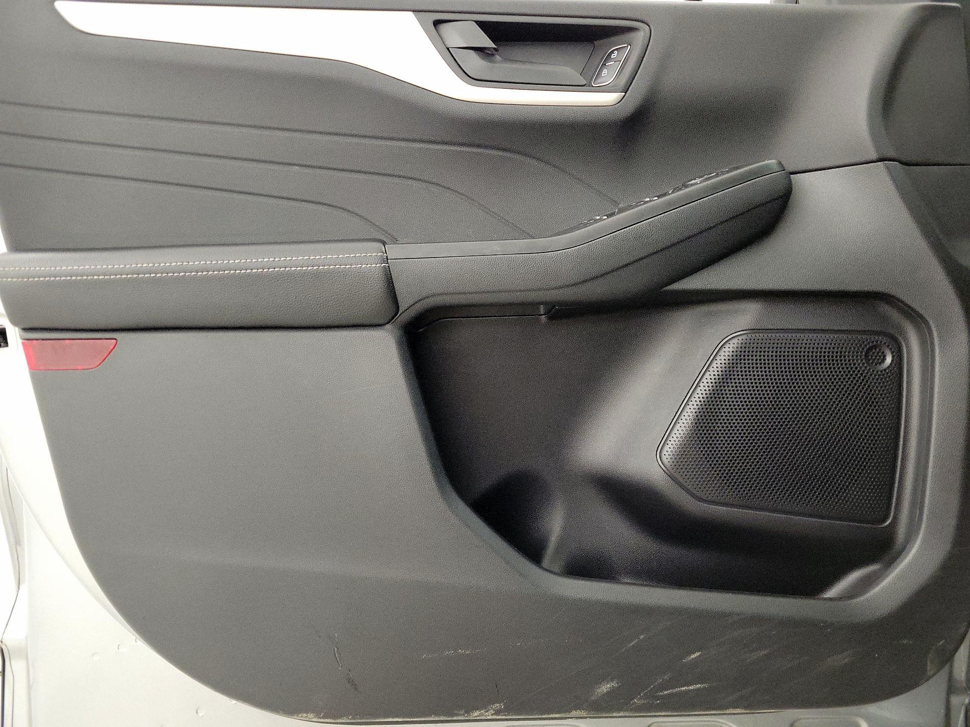 Thumbnail: 2022 Ford Escape - 12